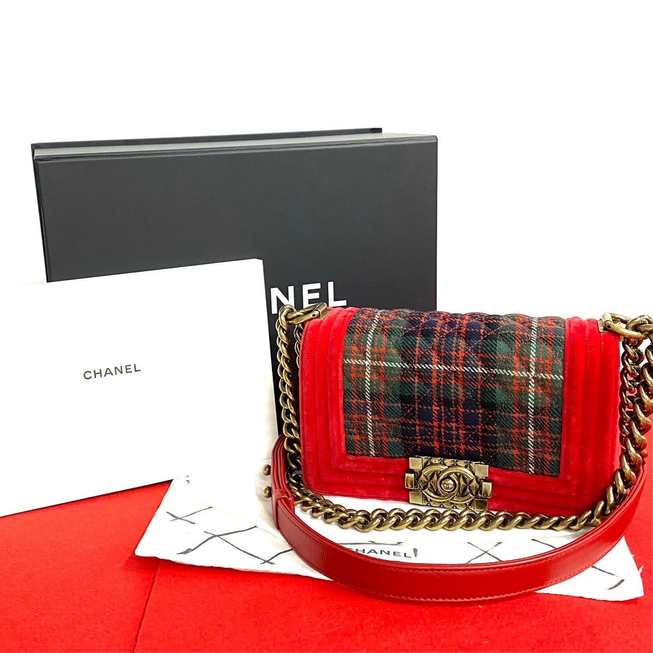 Chanel Chanel Shoulder Bag Red Leather Size ONE SIZE - 1 Thumbnail