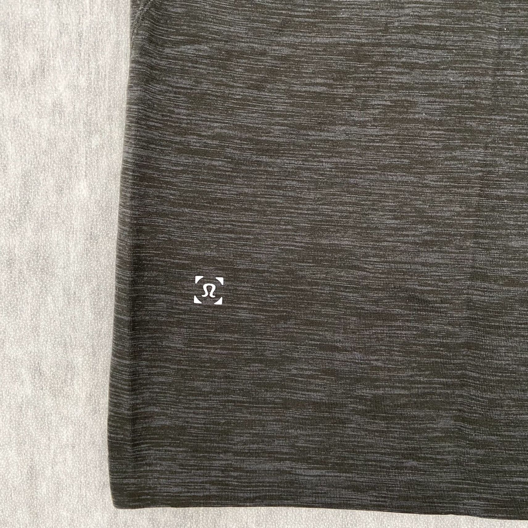 Lululemon Lululemon Polo Shirt Mens Large Black Short Sleeve Skull Logo Breathable Breathe Metal Vent Tech Heathered Polo Mens Size US L / EU 52-54 / 3 - 5 Thumbnail
