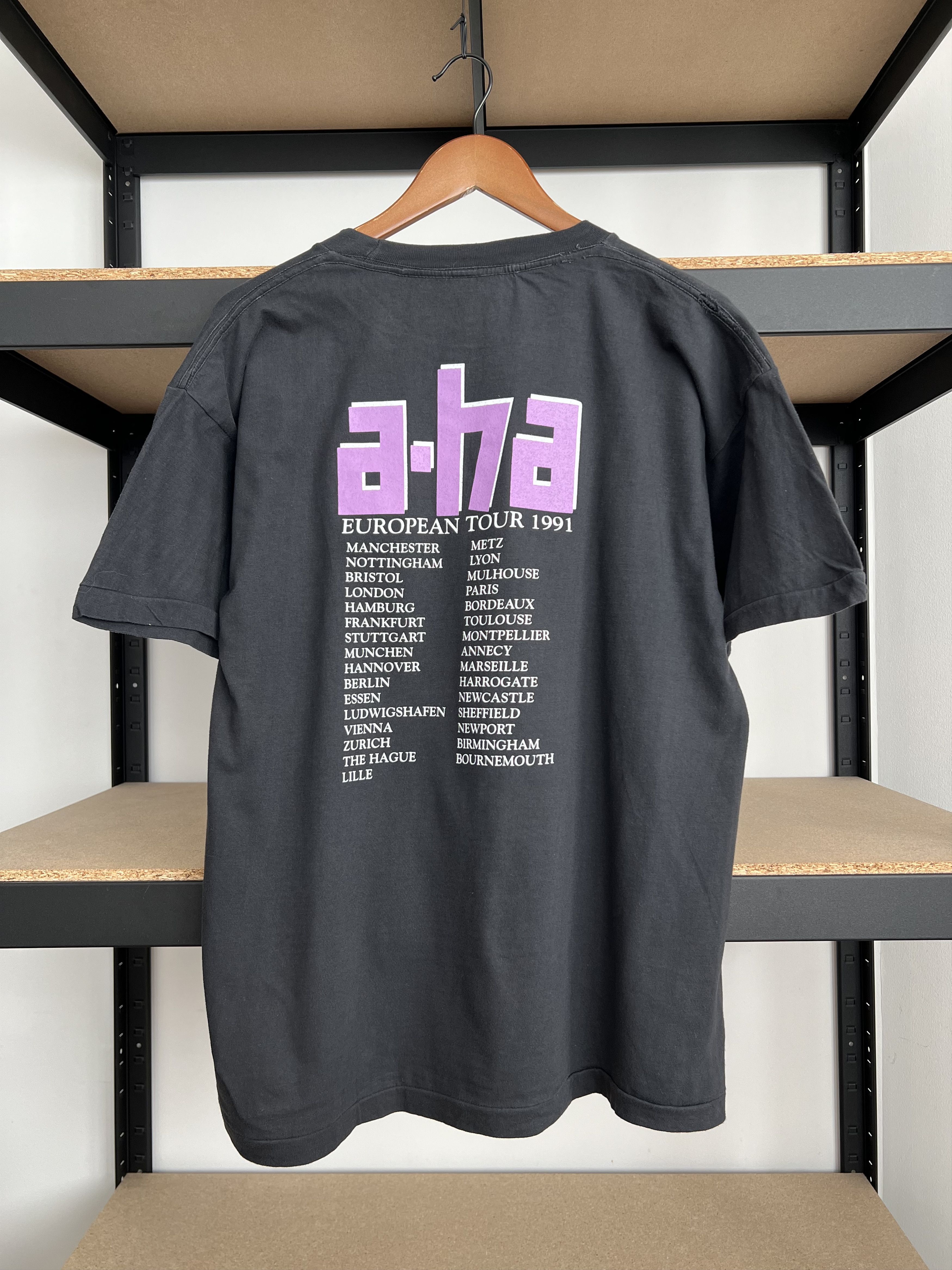 Band Tees Vintage 1991 A-ha Pop Band European Tour Black T-shirt Size US XL / EU 56 / 4 - 2 Thumbnail