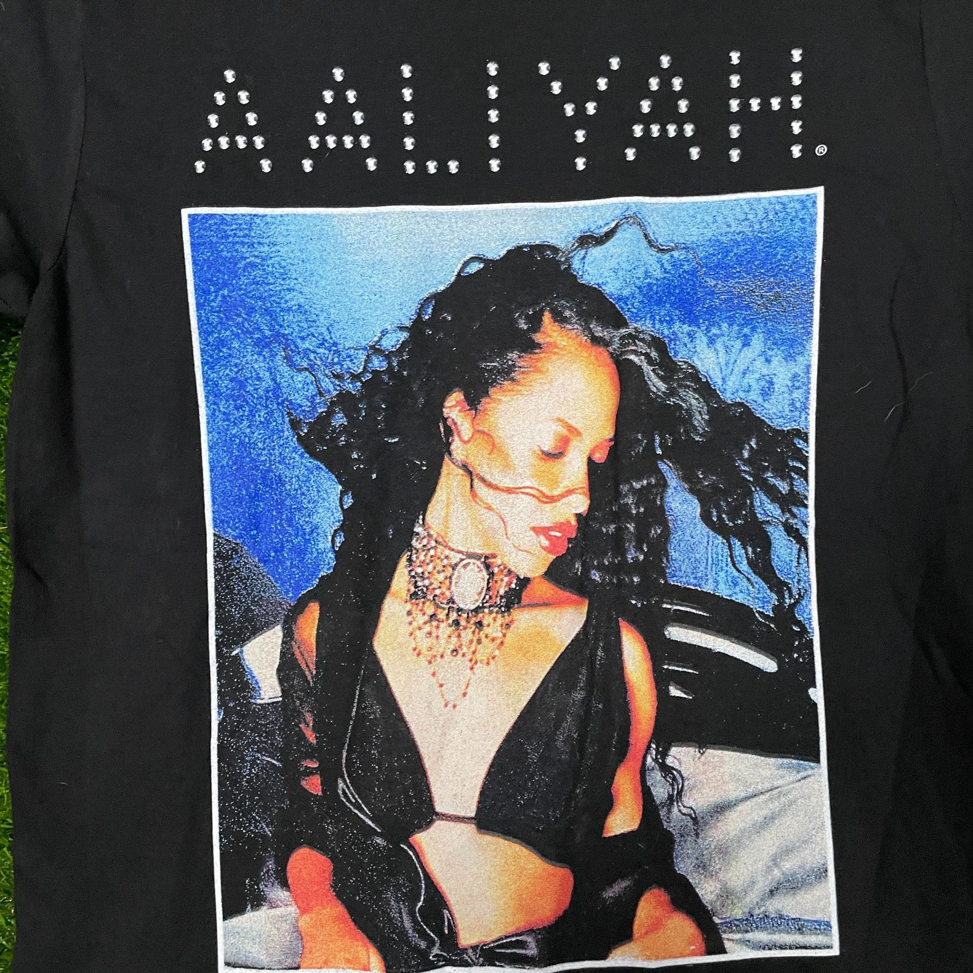 Urban Outfitters Aaliyah Wrap Graphic T-shirt size Extra Small Size US XS / EU 42 / 0 - 3 Thumbnail