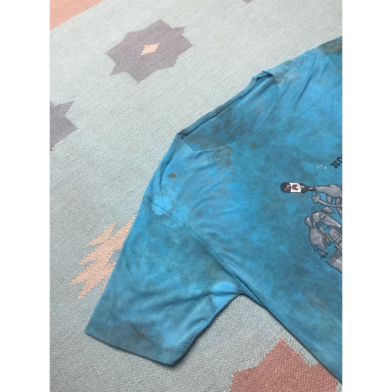Thrasher VINTAGE 80s T shirt Houston Texas Armadillos Distressed Thrashed Worn Thin Large Mens Blue 80s Shirt Size US L / EU 52-54 / 3 - 7 Thumbnail
