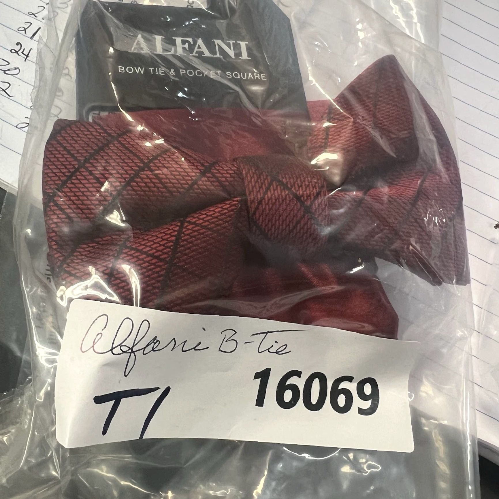 Alfani Alfani Men's Bow Tie & Solid Pocket Square Set Burgundy NWT One Size Red Accessories Set Mens Size ONE SIZE - 5 Thumbnail