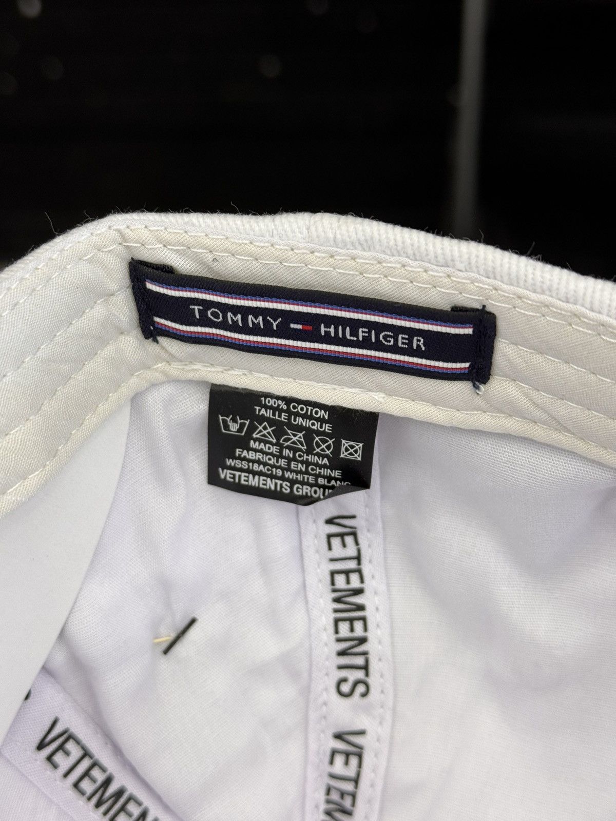 Tommy Hilfiger × Vetements Vetements x Tommy Hilfiger Embroidered Logo Hat Size ONE SIZE - 6 Thumbnail