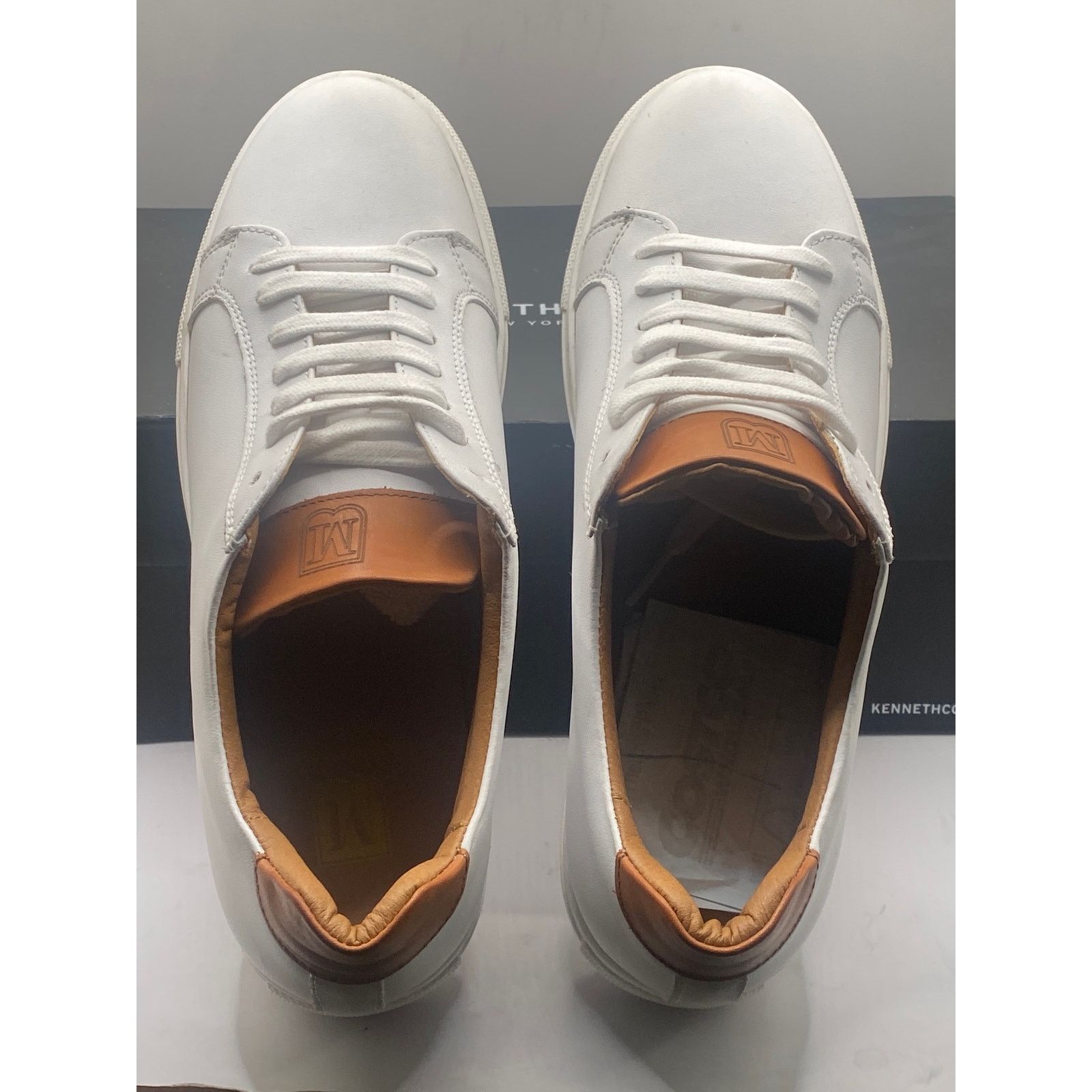 Bruno Magli Bruno Magli Daniel Low Top Sneaker (Men) Size 7 Size US 7 / EU 40 - 5 Thumbnail