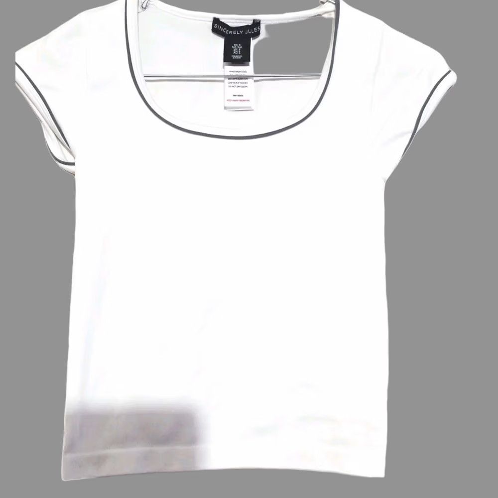 Vintage Sincerely Jules Shirt White Small Stretch Square Neck Short Sleeve Top Womens Casual/Cocktail, Regular Fit, Cropped, T-Shirt Size S / US 4 / IT 40 - 1 Thumbnail