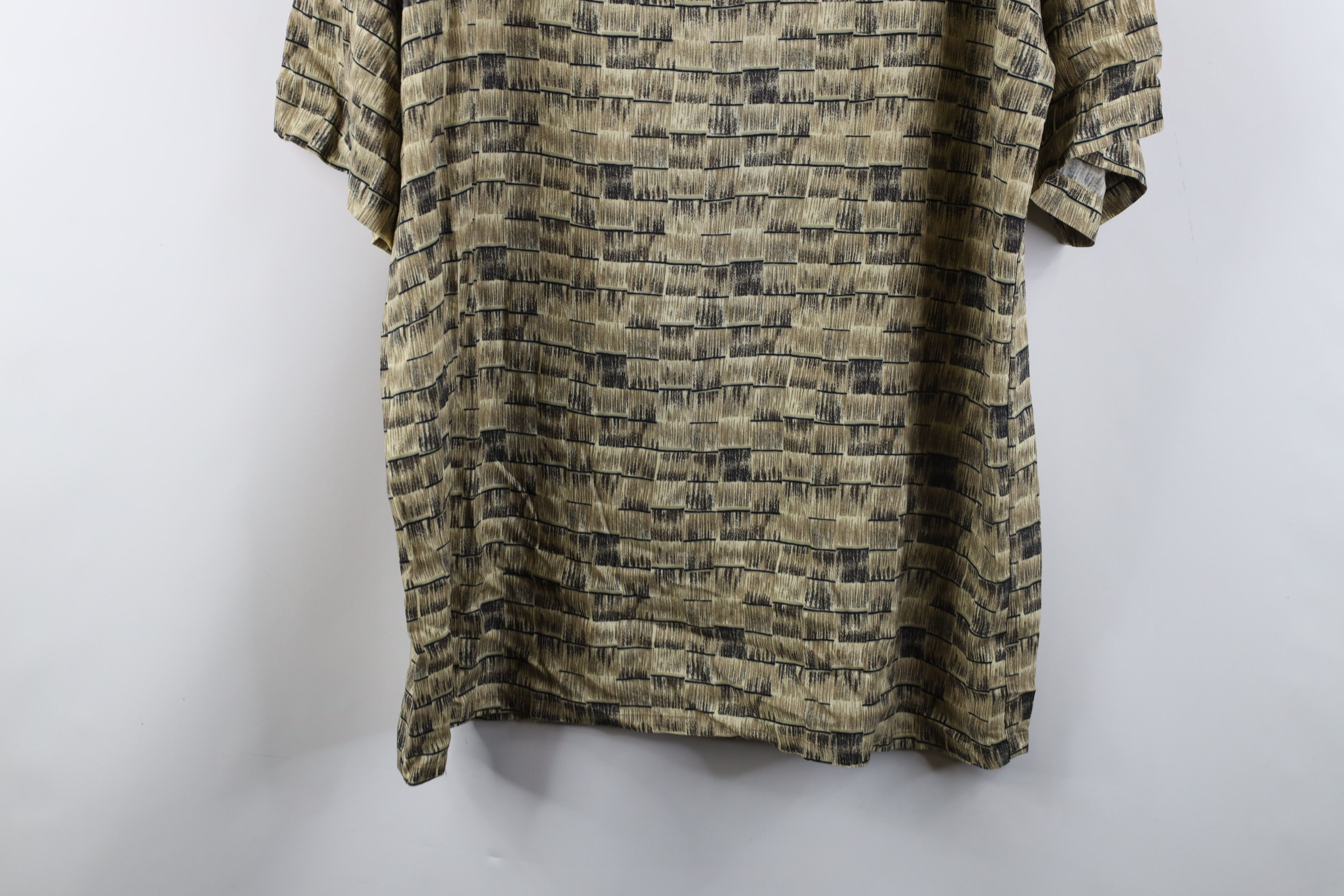 Vintage Vintage 90s Streetwear Short Sleeve Collared Button Shirt Size US L / EU 52-54 / 3 - 9 Thumbnail