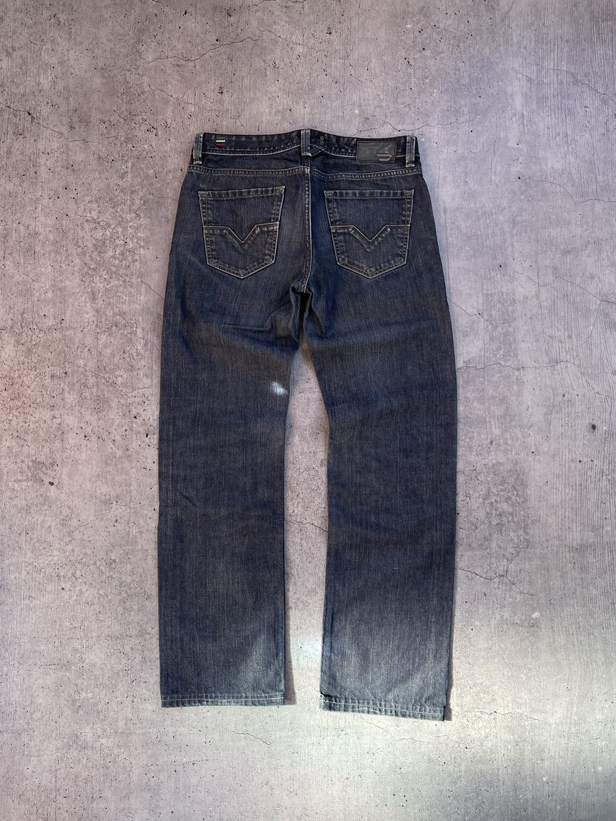 Diesel × Vintage Vintage Diesel Y2k Larkee distressed jeans mens Size US 32 / EU 48 - 1 Thumbnail