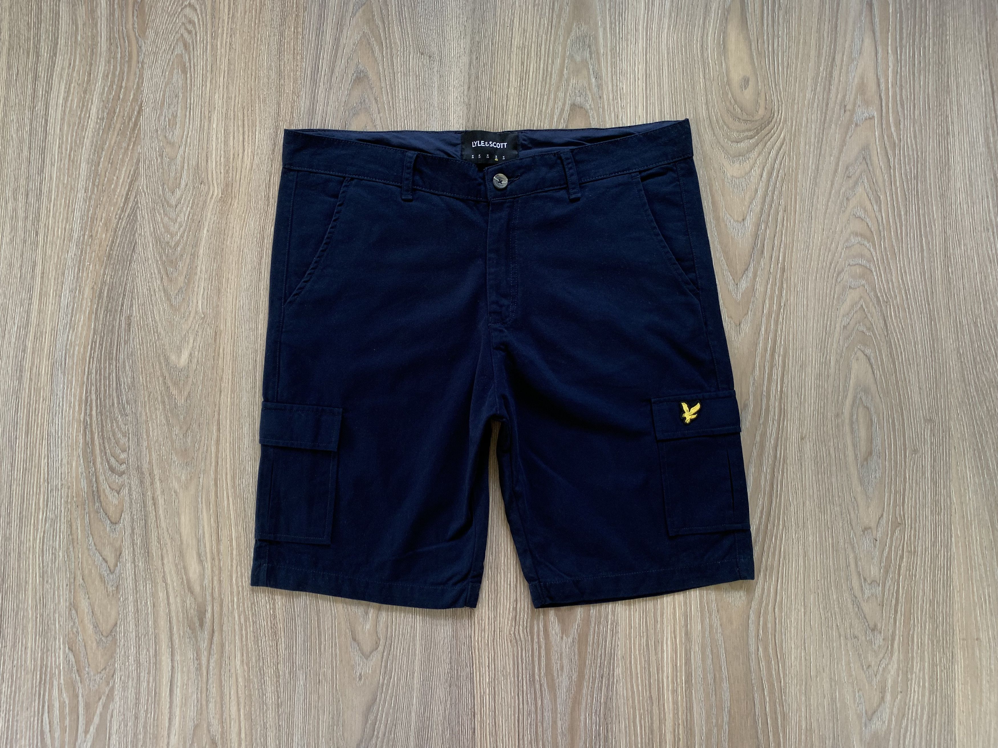 Lyle & Scott Lyle & Scott Navy Multi Pocket Cargo Shorts Size US 36 / EU 52 - 1 Thumbnail