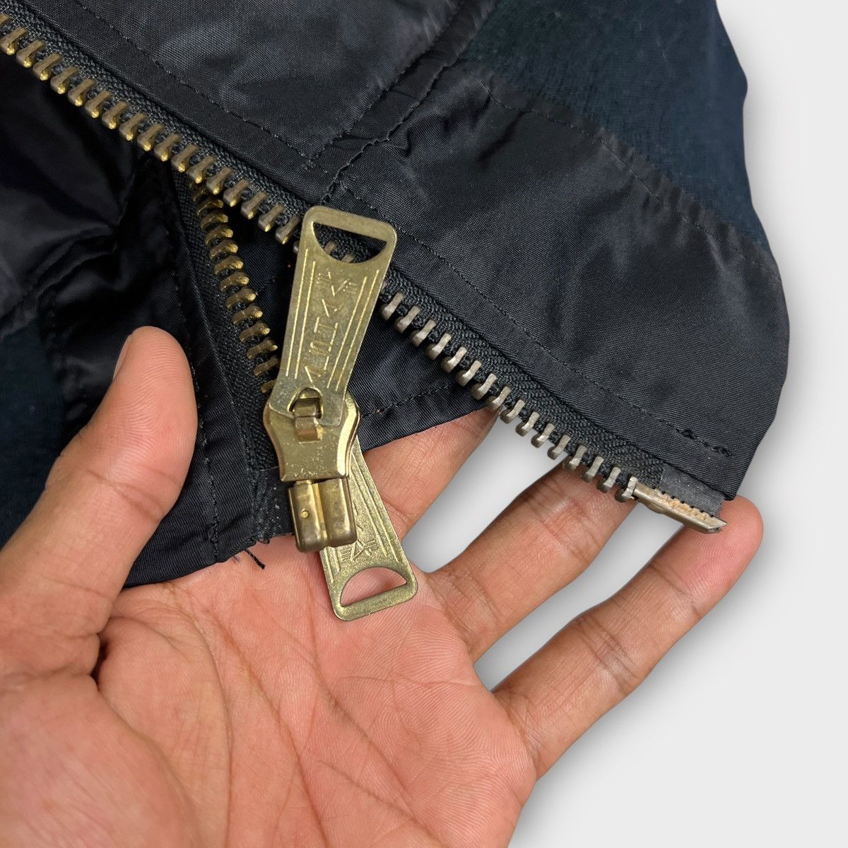 Alpha Industries Alpha Ma1 pain splash Reversible bomber Jacket Size US L / EU 52-54 / 3 - 11 Thumbnail