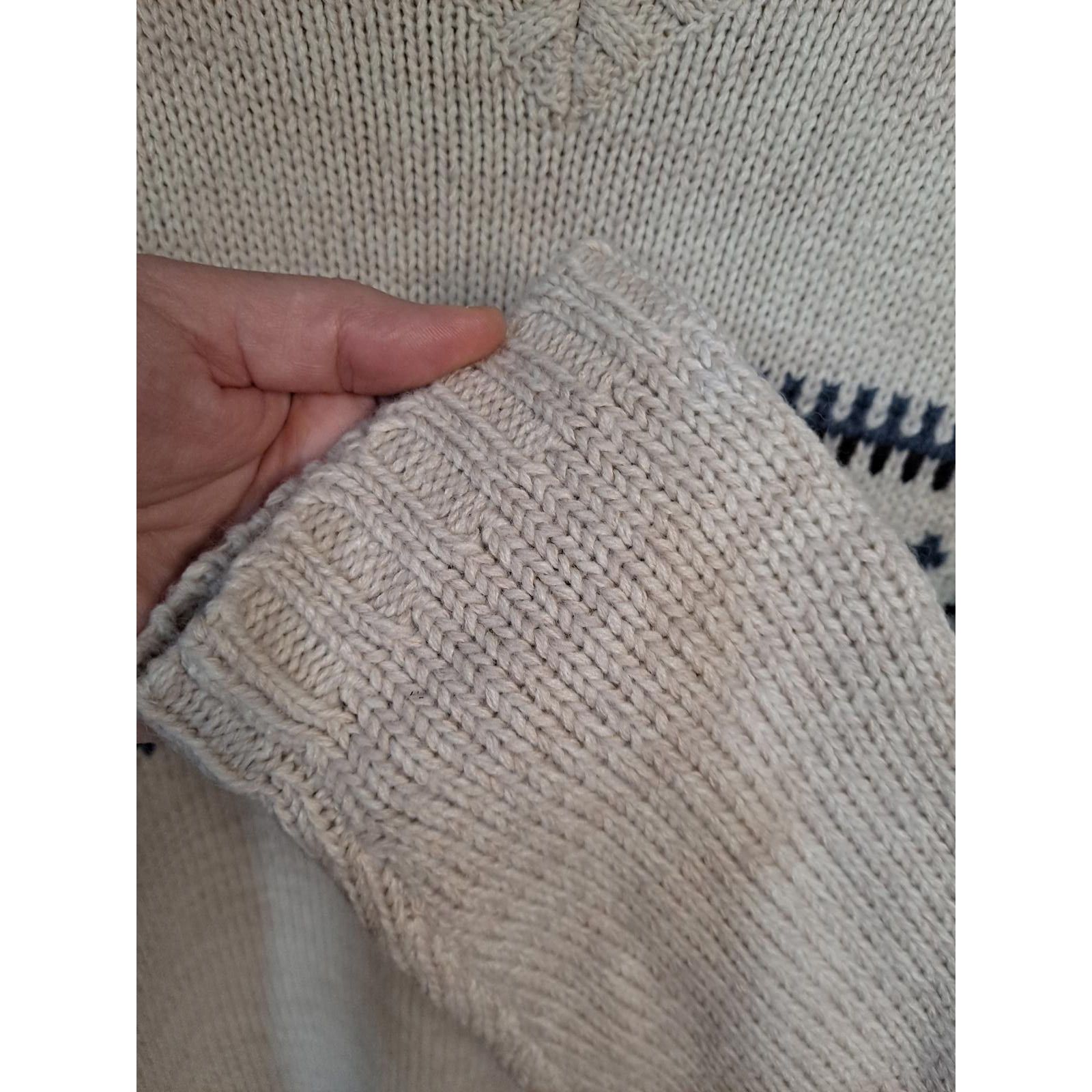 Other St John's Bay V Neck Sweater With Black and Blue Design Size Size US M / EU 48-50 / 2 - 5 Thumbnail