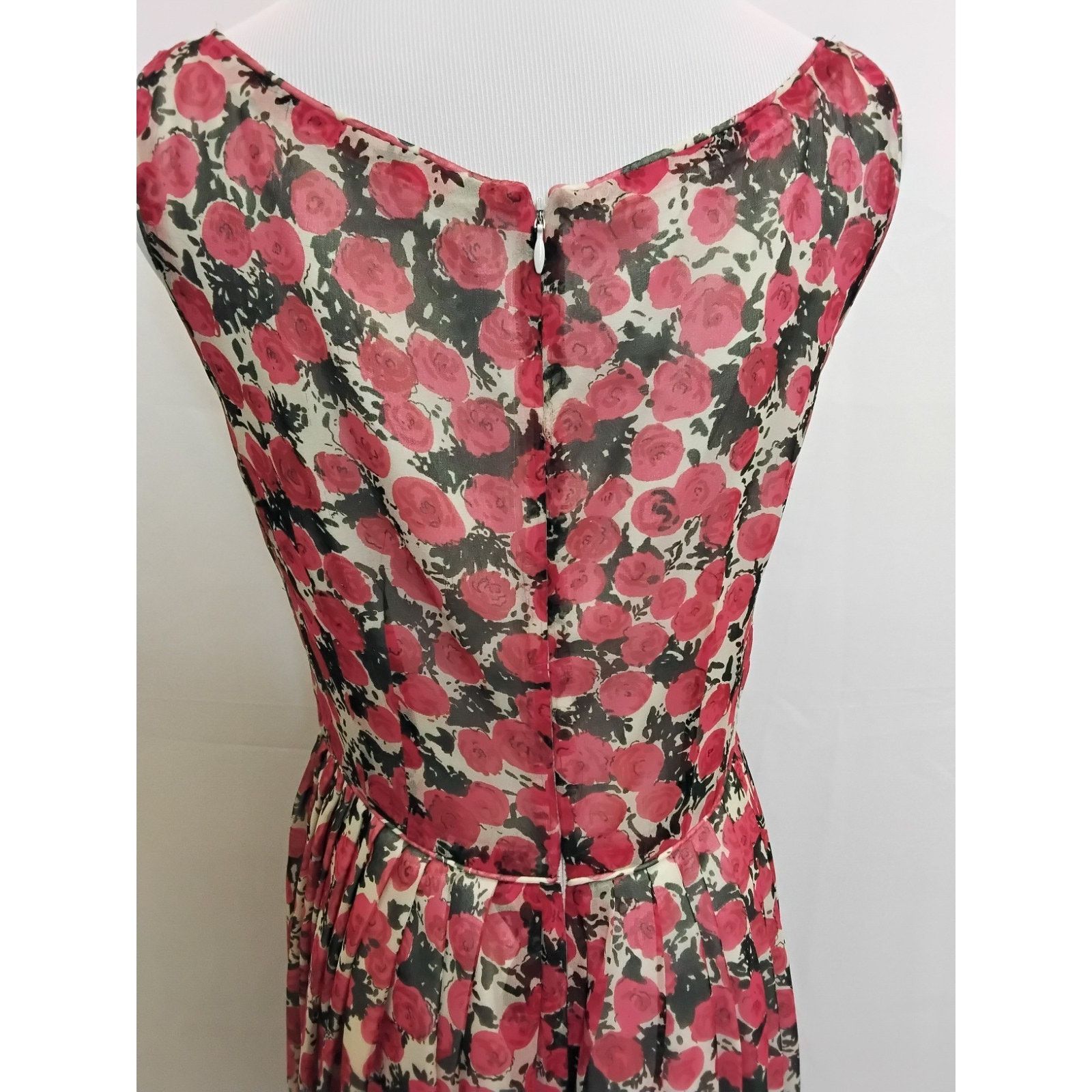 Anna Sui Anna Sui Fit and Flare Dress Women's 6 Red/White Rose Print Size M / US 6-8 / IT 42-44 - 6 Thumbnail