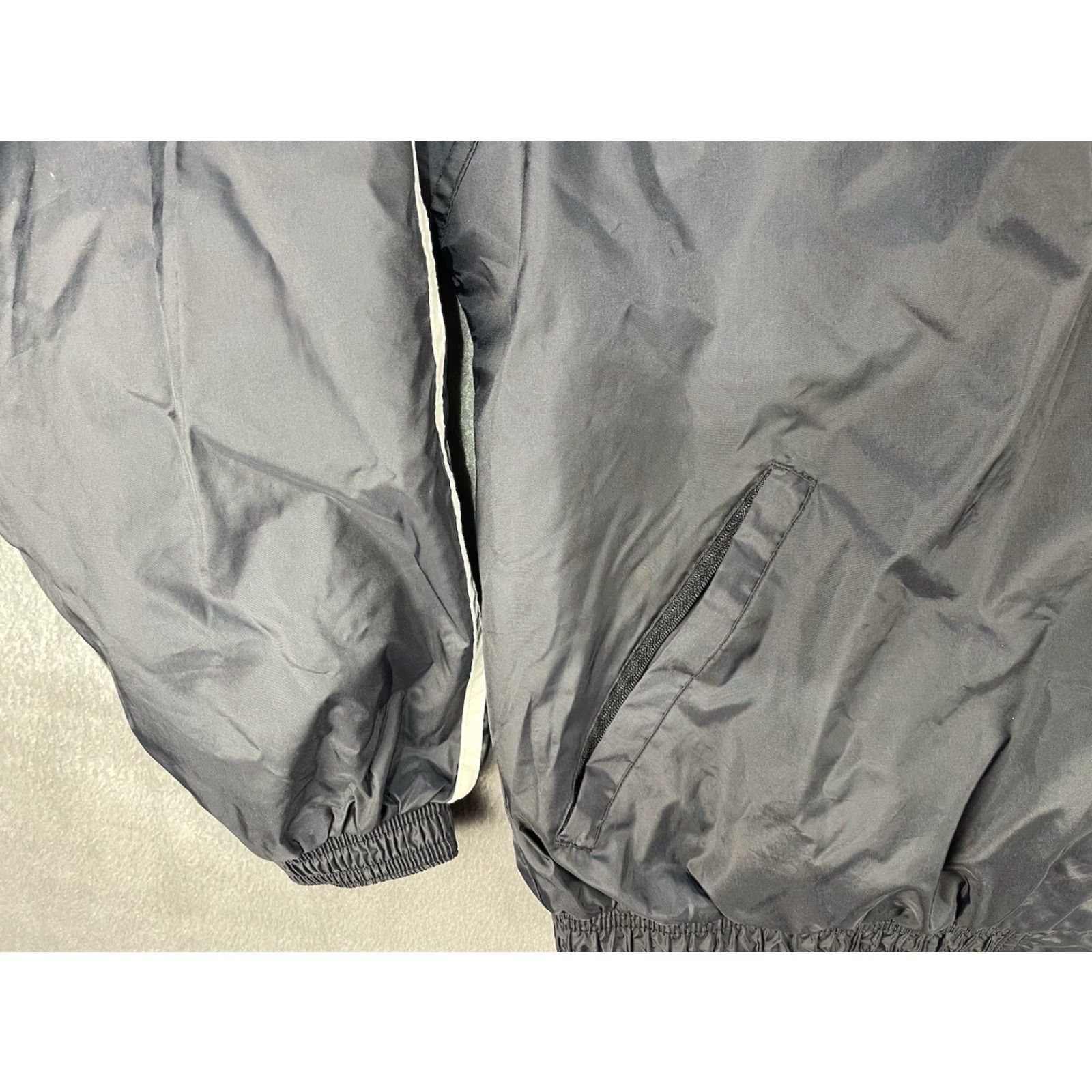 Croft & Barrow VINTAGE Croft & Barrow Windbreaker Jacket Black Zip Up Hooded L Unisex Adults Size L / US 10 / IT 46 - 5 Thumbnail
