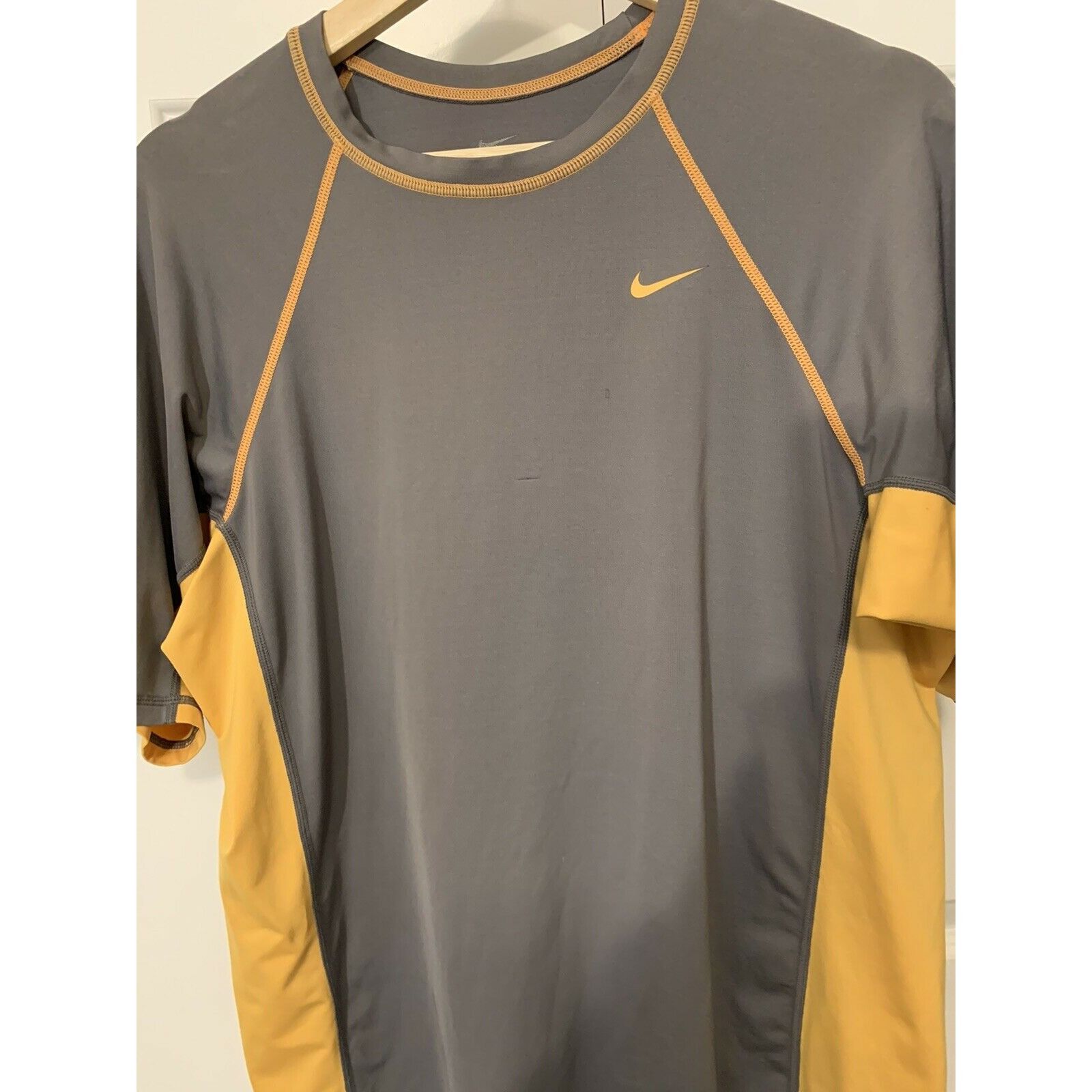 Nike Vintage Nike Gray Tag Better World T Shirt Mens Gray Orange Size US L / EU 52-54 / 3 - 3 Thumbnail