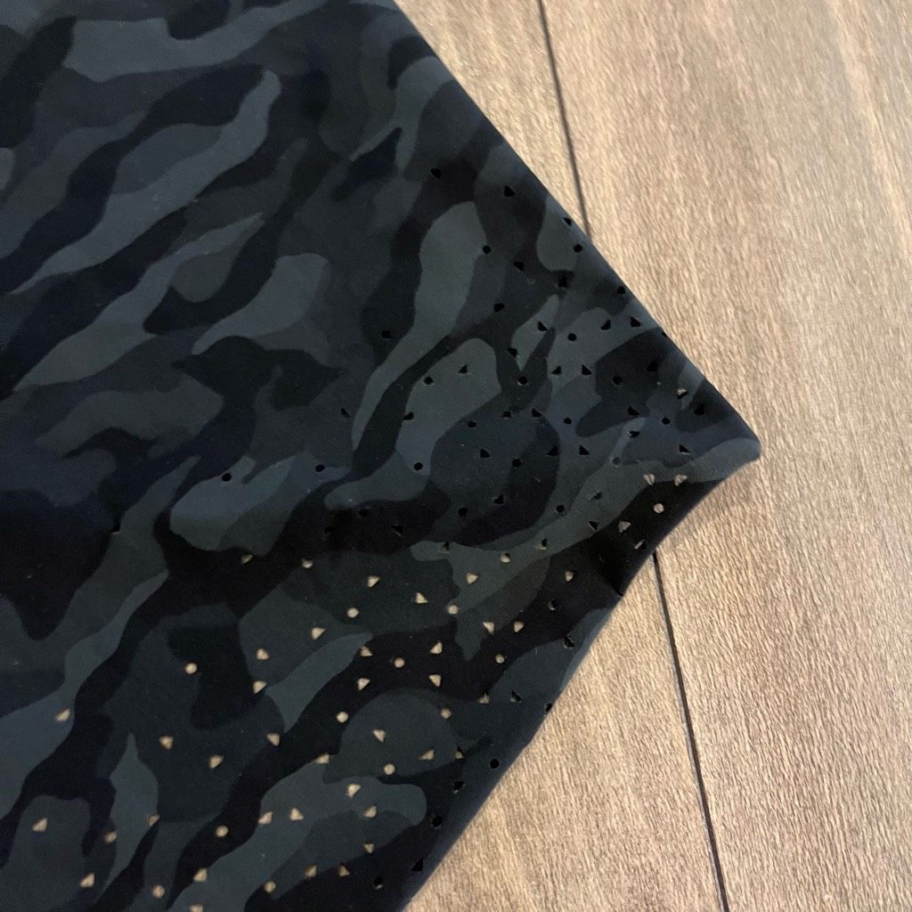 Lululemon Lululemon Camo Athletic Workout Top Women 8 Bin K-18 Size M / US 6-8 / IT 42-44 - 3 Thumbnail