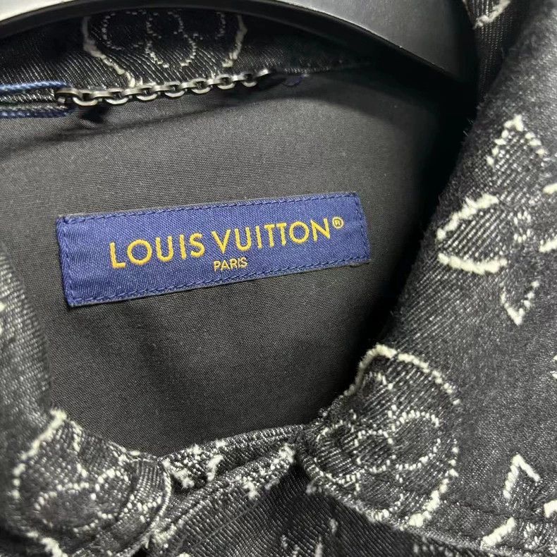Louis Vuitton louis vuitton Black and grey short sleeve shirt with full p Size US XL / EU 56 / 4 - 3 Thumbnail