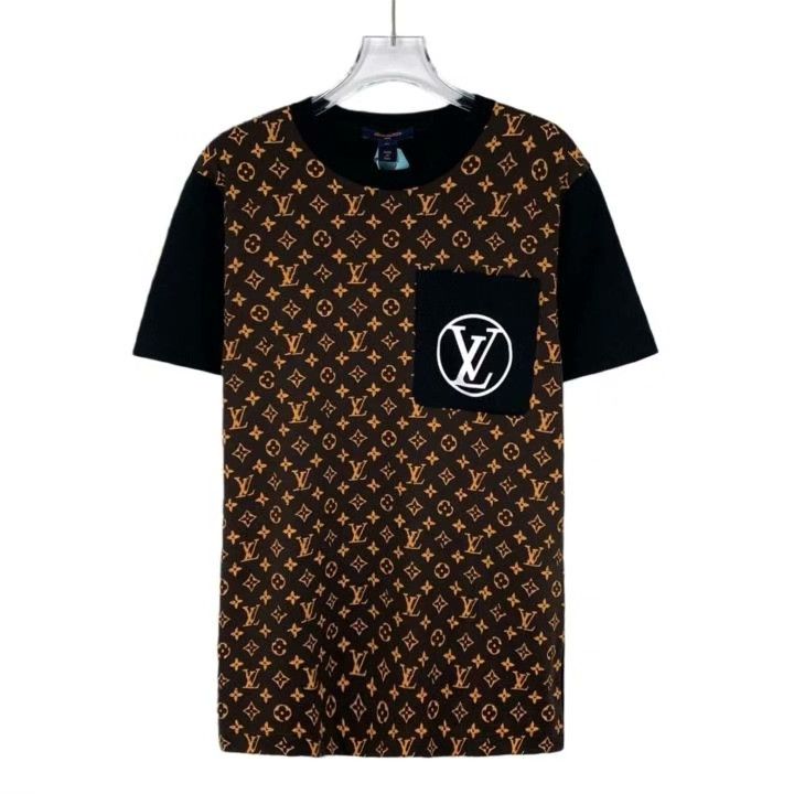 Louis Vuitton Louis Vuitton Monogram Cotton Crewneck T-shirt Size M / US 6-8 / IT 42-44 - 1 Thumbnail