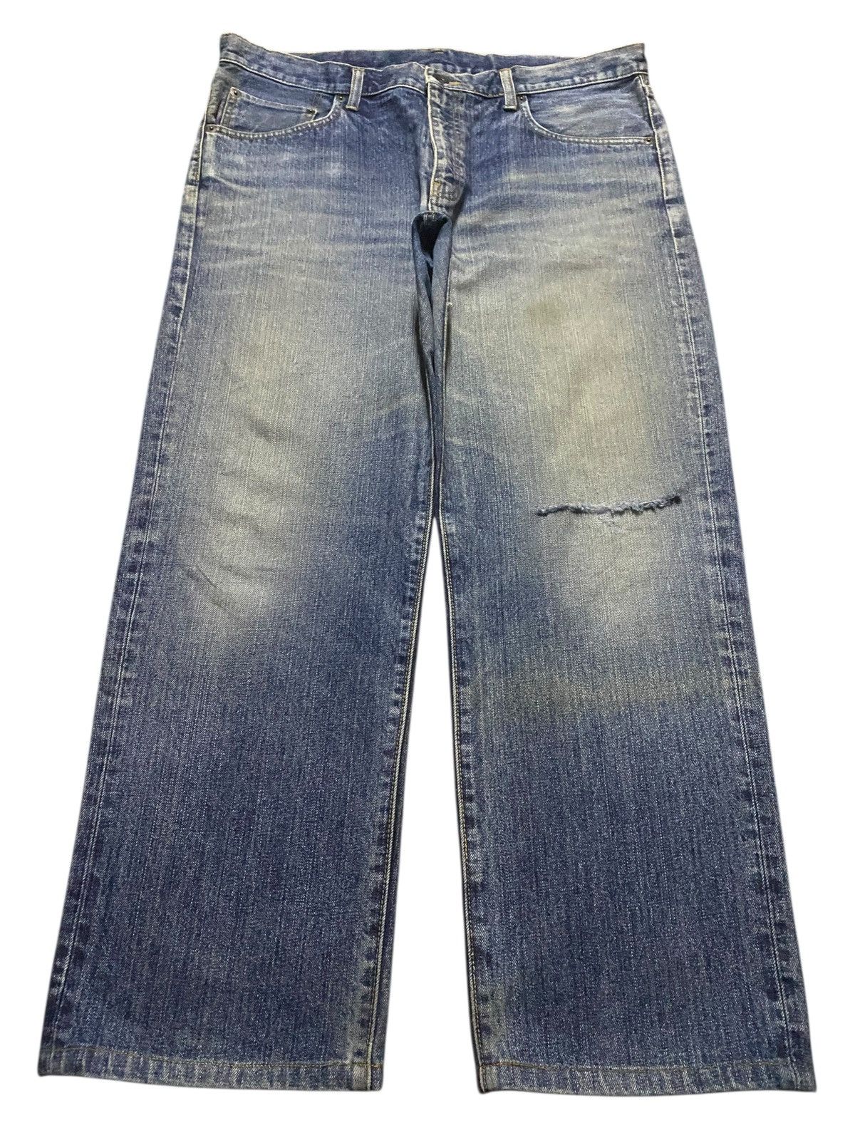 Japanese Brand Vintage Japanese Brand Uniqlo Mud Wash Distressed Jeans Size US 36 / EU 52 - 1 Thumbnail