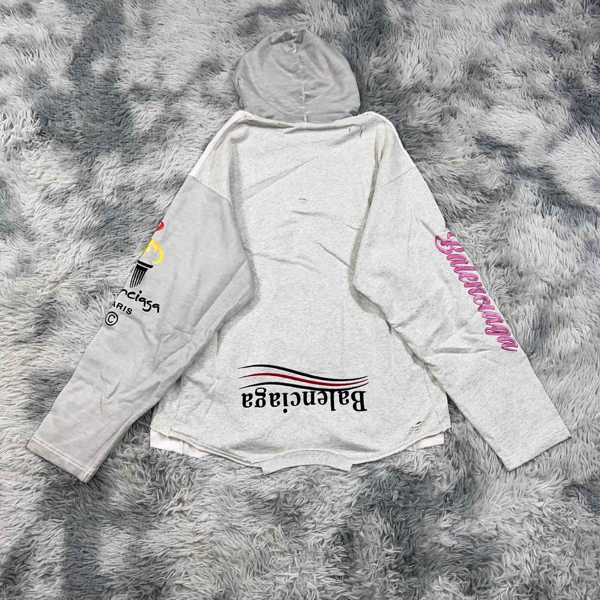 Balenciaga Balenciaga destroys hoodies Size US M / EU 48-50 / 2 - 2 Thumbnail