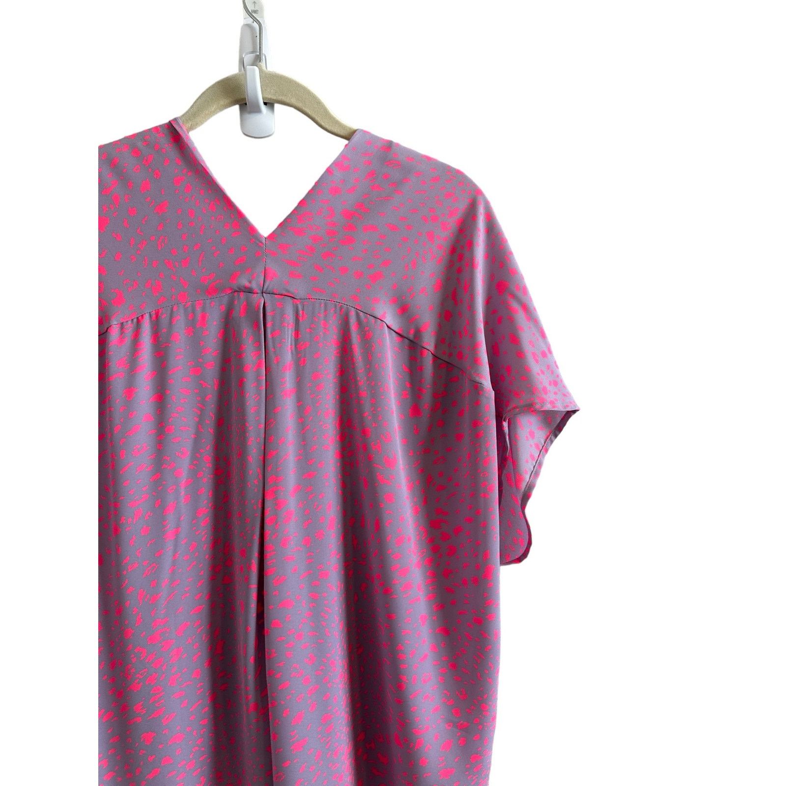 Other Adrienne Purple and Pink Cheetah V-Neck Short Sleeve Blouse Size S / US 4 / IT 40 - 10 Thumbnail