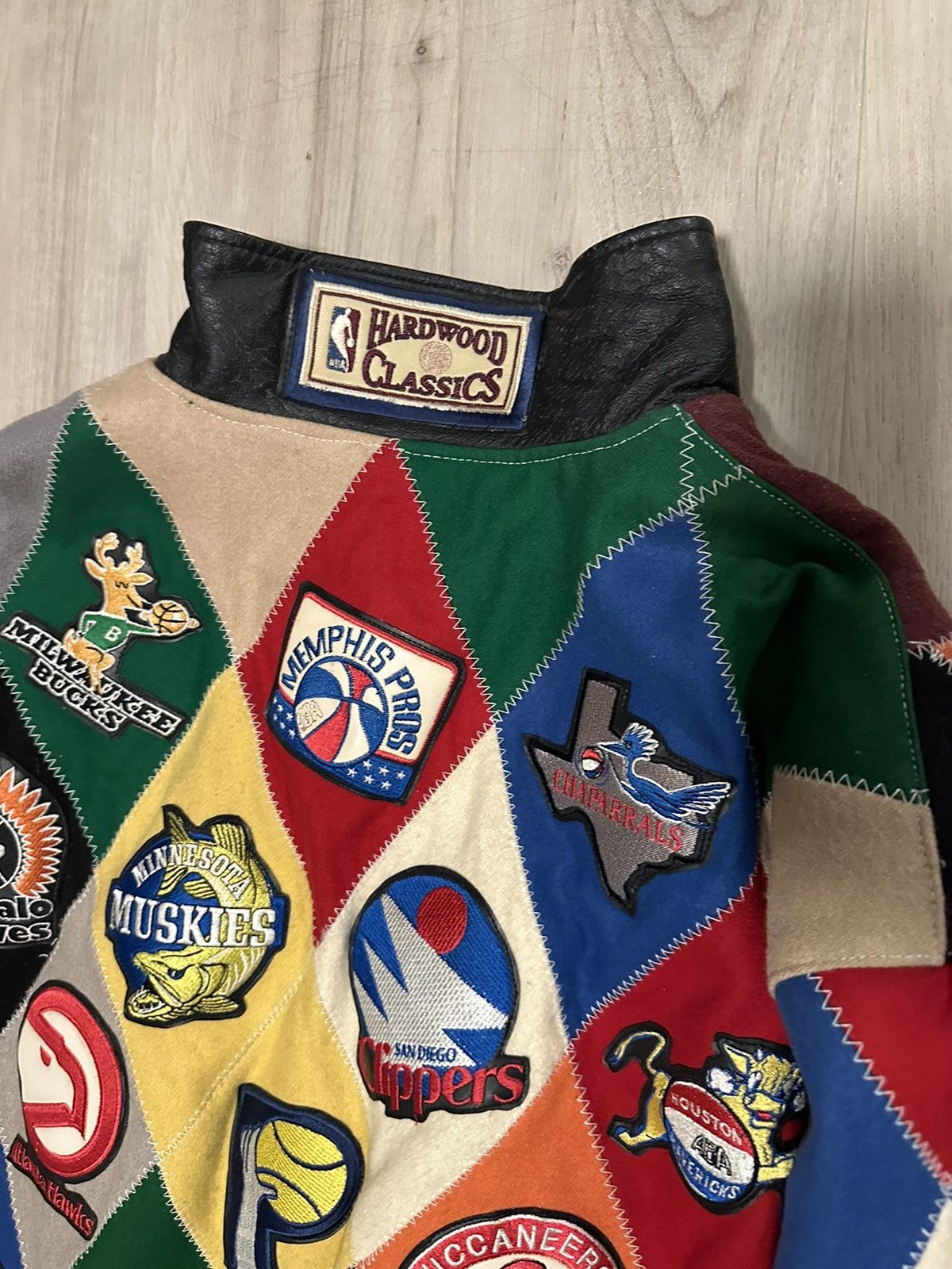 Jeff Hamilton Jeff Hamilton NBA Hardwood ClassicsTeam Patchwork Jacket 6XL Size US XXL / EU 58 / 5 - 16 Thumbnail
