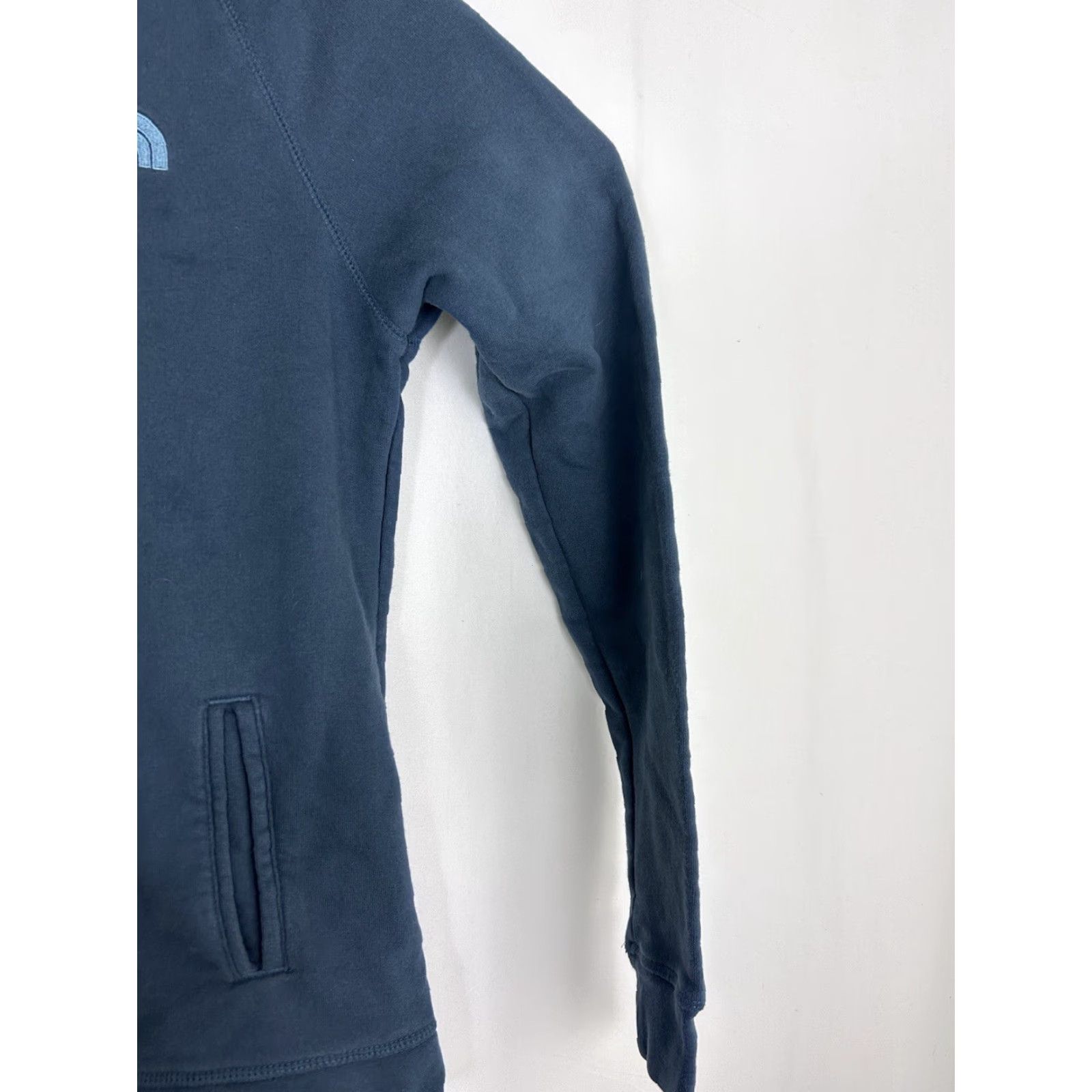 The North Face The North Face Womens Medium Pullover Hoodie Blue Pouch Pocket Size M / US 6-8 / IT 42-44 - 4 Thumbnail