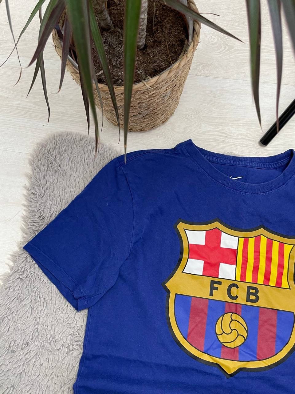 Nike × Vintage Nike Barcelona Vintage Tee Big CENTER Logo Soccer Jersey Size US S / EU 44-46 / 1 - 4 Thumbnail