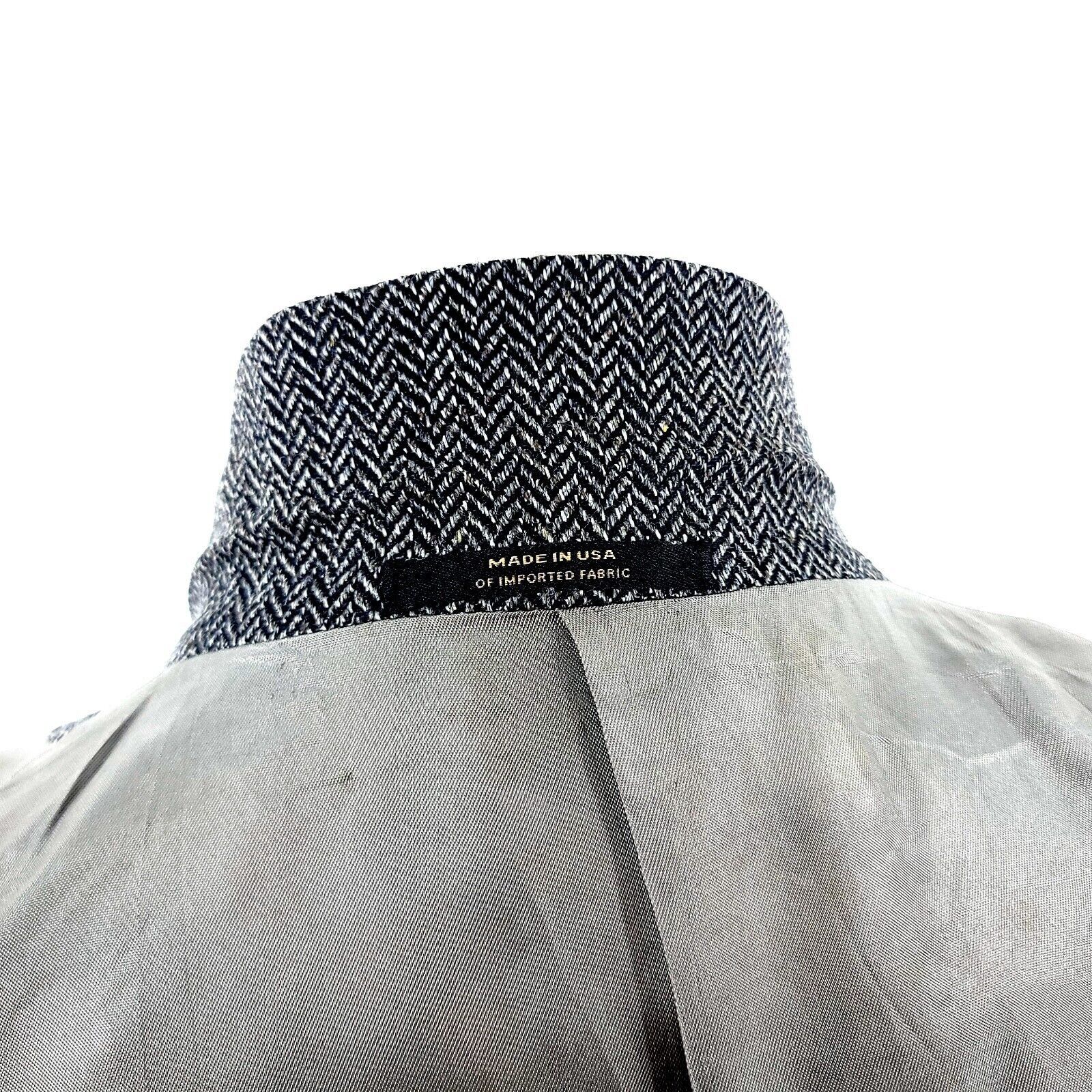 Hart Schaffner Marx Hart Schaffner Marx Tweed Wool 2 Button Sport Coat 44R Gray Size 44R - 10 Thumbnail