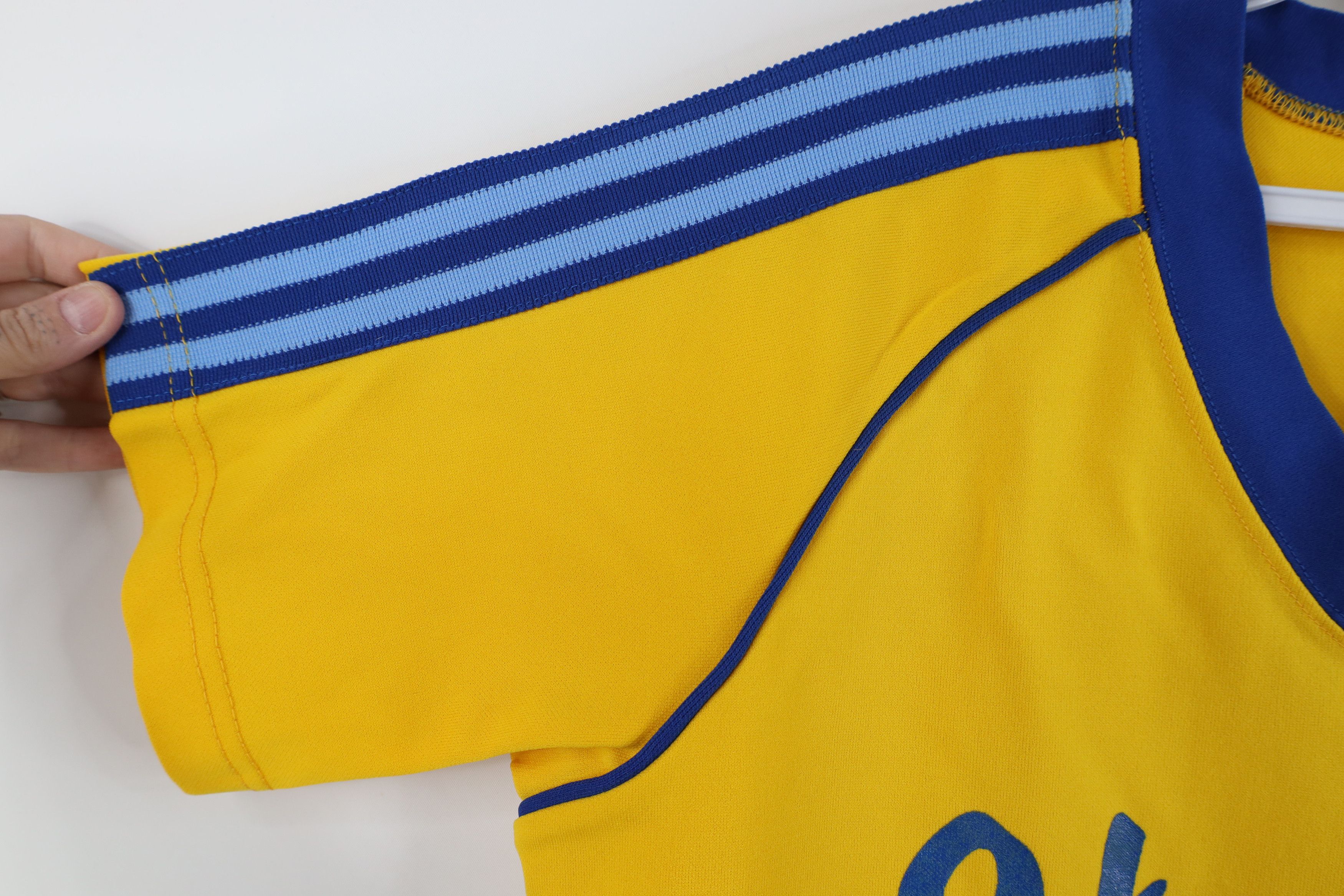 Champion Vintage 70s Champion V-Neck Durene Jersey T-Shirt Yellow USA Size XL / US 12-14 / IT 48-50 - 9 Thumbnail