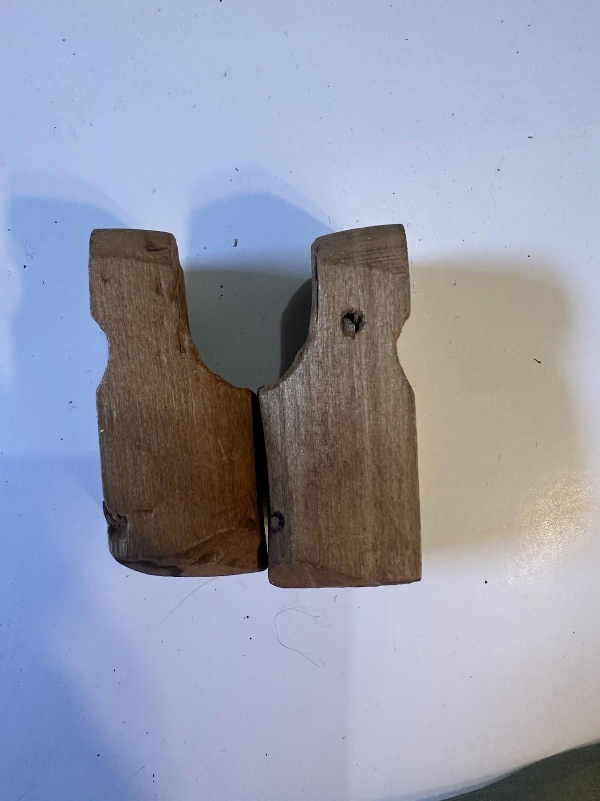 The Unbranded Brand VINTAGE MINIATURE DOLL WOODEN DUTCH? CLOG SHOES Size ONE SIZE - 3 Thumbnail