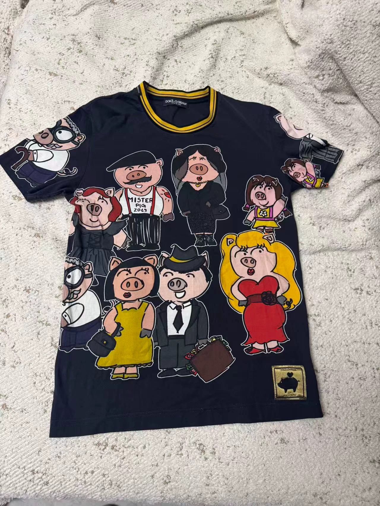 Dolce & Gabbana DG Authentic Pig Print Short Sleeve T-Shirt Size US S / EU 44-46 / 1 - 1 Thumbnail
