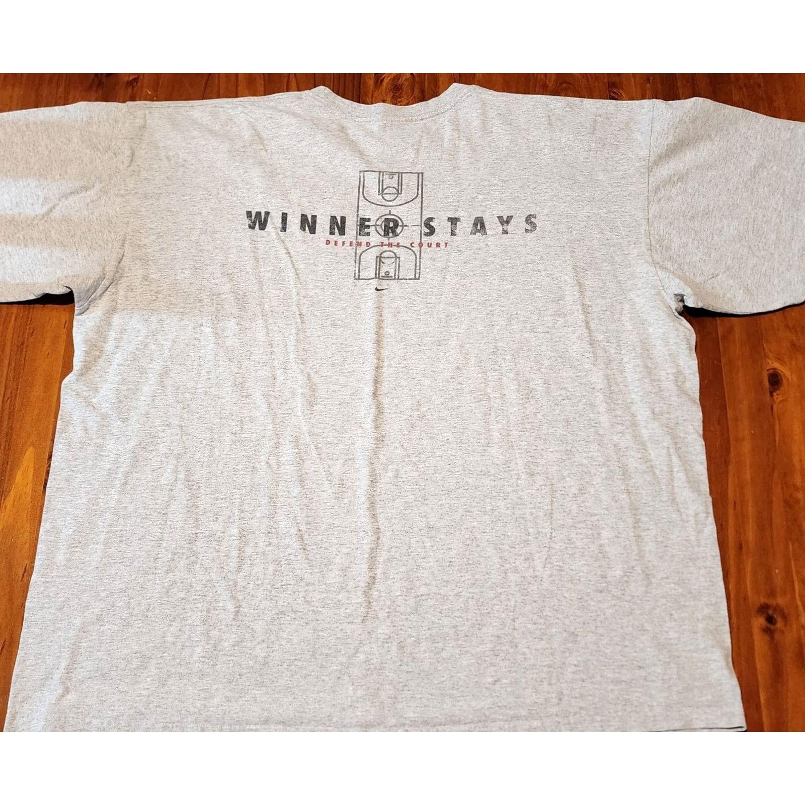 Nike VINTAGE Nike Hoop Wars Tee 2XL Mens T-Shirt 90s White Nike Hoops War Shirt Size US XXL / EU 58 / 5 - 4 Thumbnail