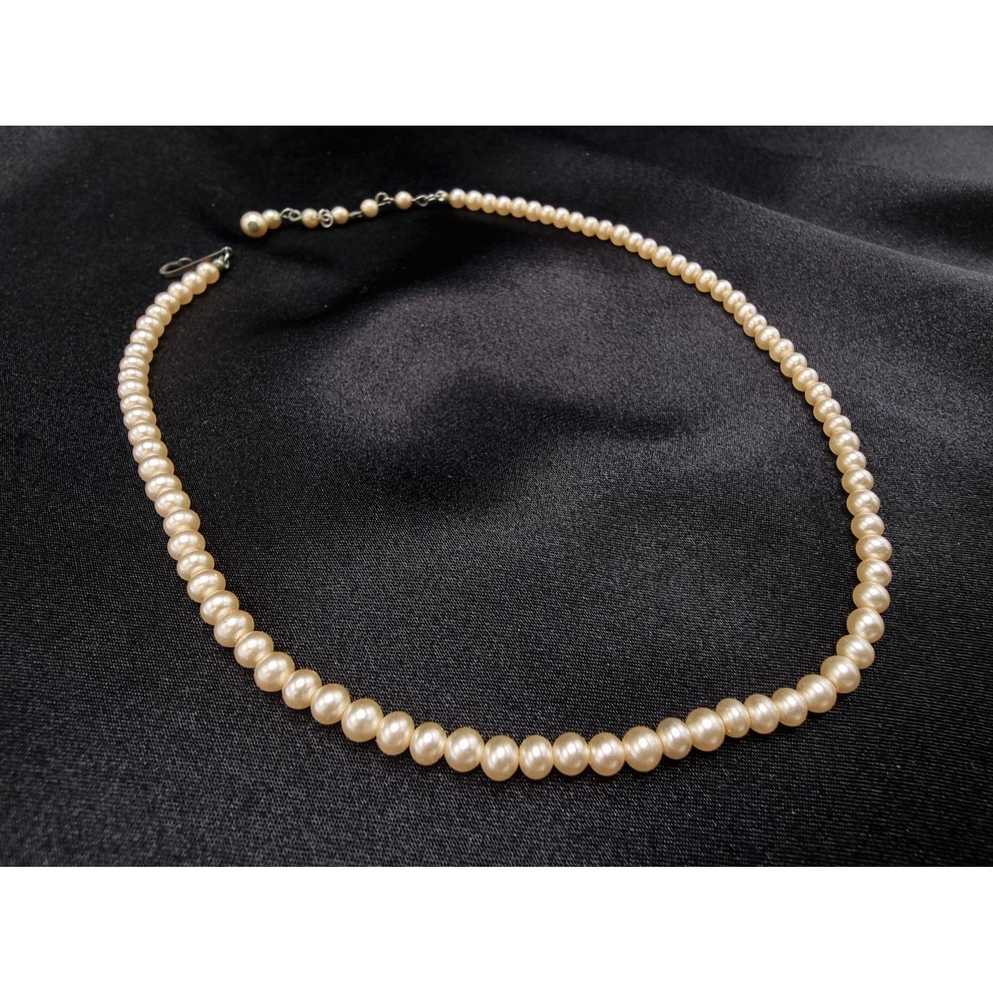 Vintage Vintage 1940s-1960s Faux Pearl Choker Necklace Size ONE SIZE - 1 Thumbnail