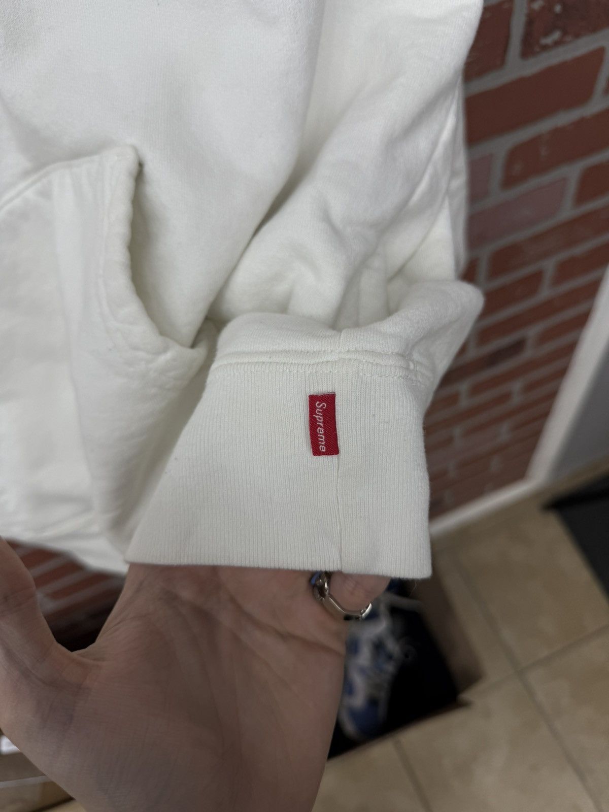 Supreme Supreme Hoodie Pullover White Size Large Pre Owned Size US L / EU 52-54 / 3 - 8 Thumbnail
