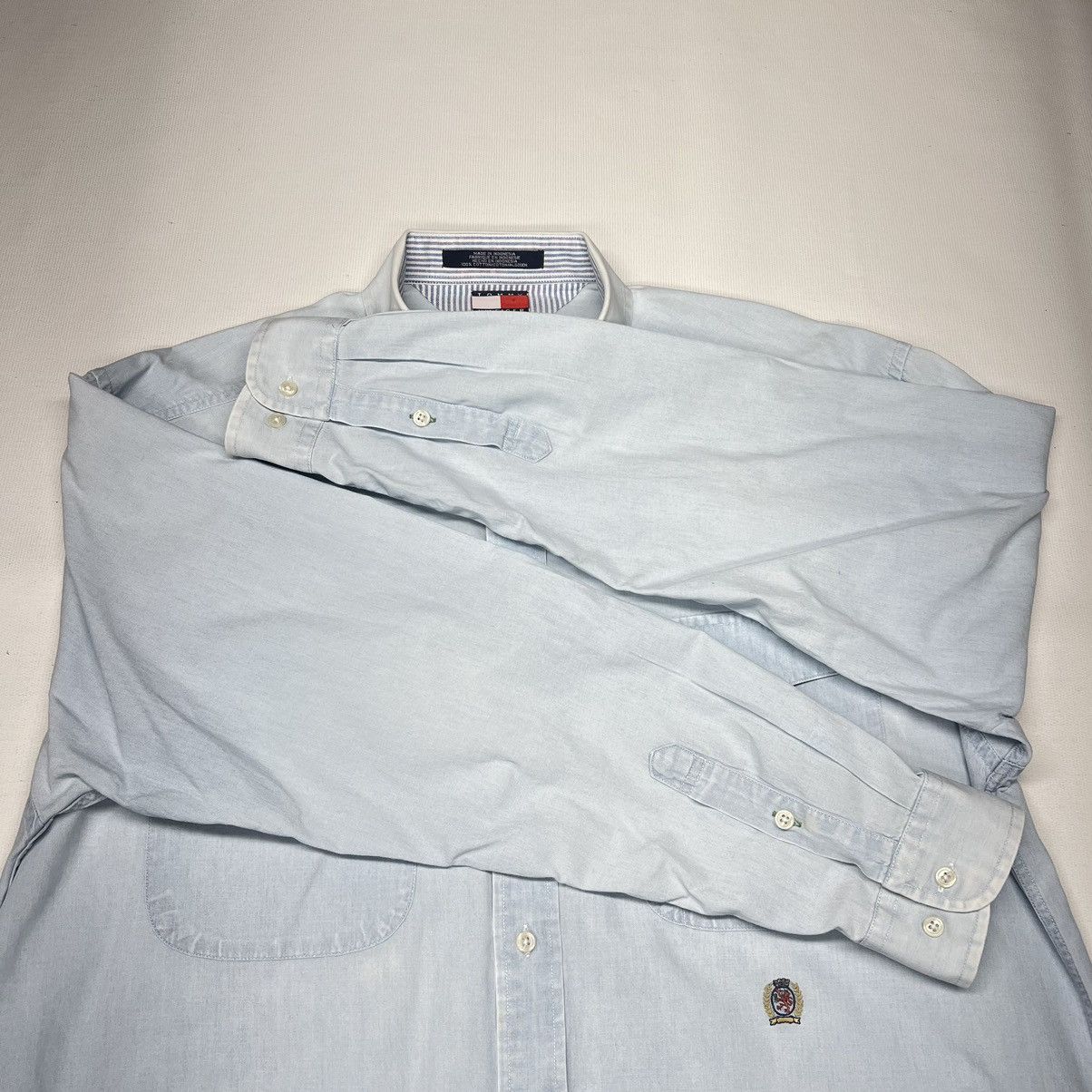 Tommy Hilfiger × Vintage VTG Tommy Hilfiger Button Down Shirt White Blue Faded Size US L / EU 52-54 / 3 - 7 Thumbnail