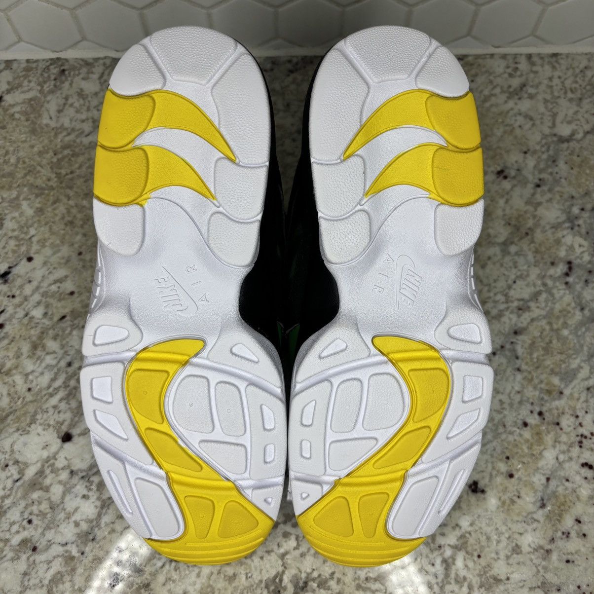 Nike Size 12-Nike Diamond Turf Oregon Ducks light use no box Size US 12 / EU 45 - 12 Thumbnail