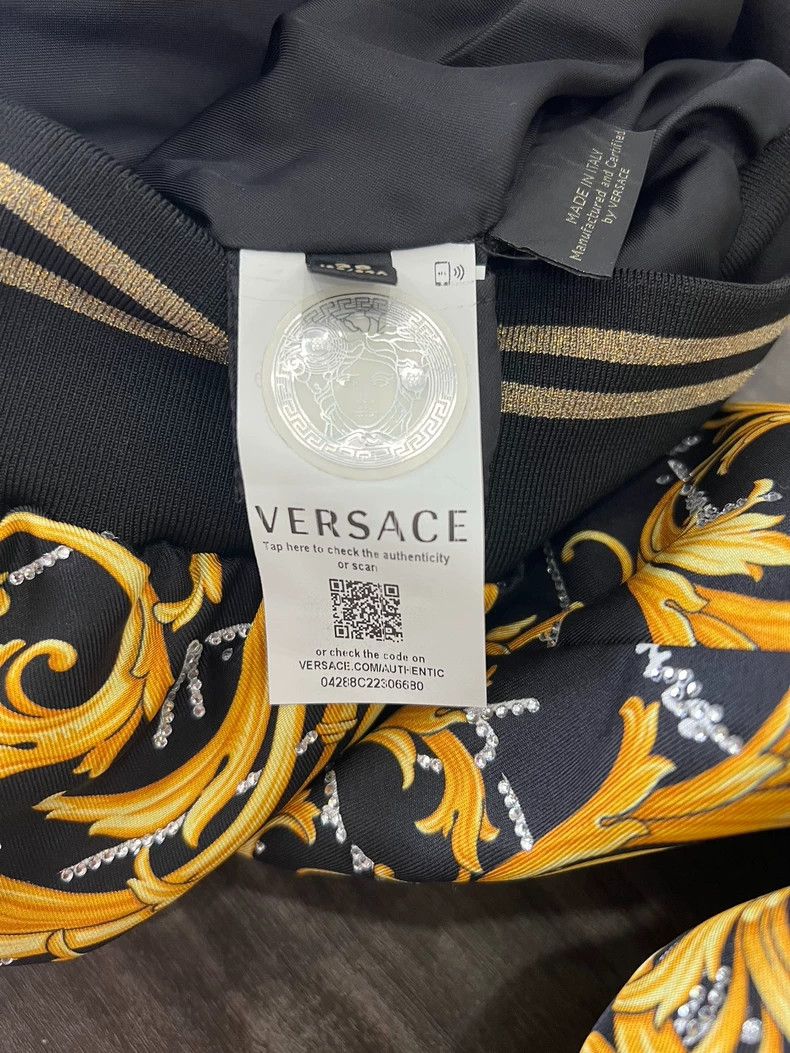 Versace Versace Rhinestone mulberry silk coat Size US M / EU 48-50 / 2 - 6 Thumbnail