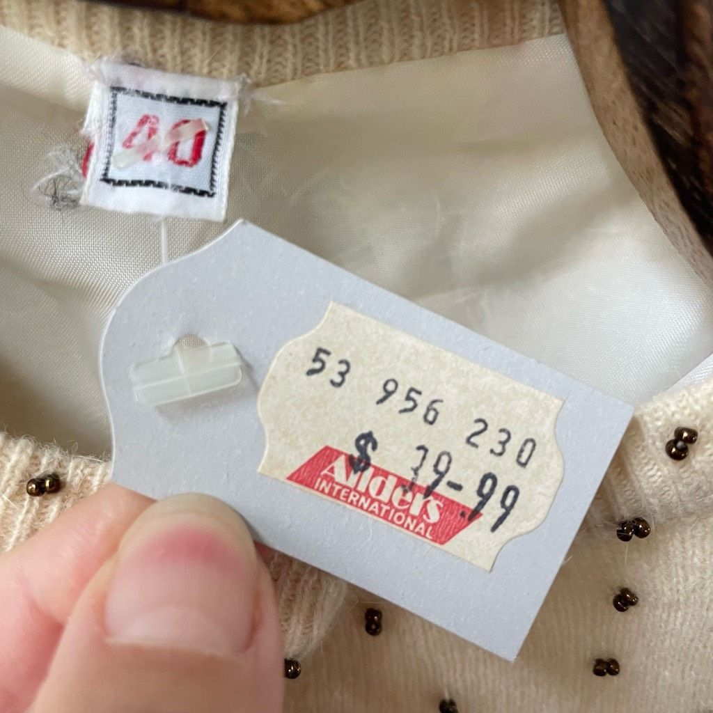 Vintage New NOS NWT Vintage 50s Beaded Pearl Button Cardigan Ivory B Size S / US 4 / IT 40 - 3 Thumbnail