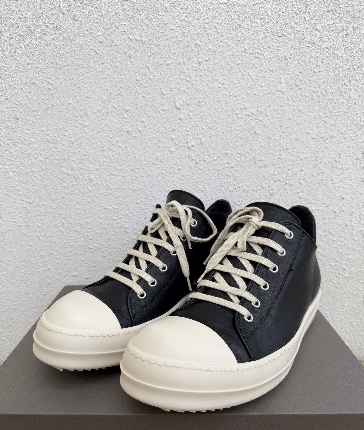 Rick Owens Rick Owens Mainline Classic Leather Low-Top Size US 8.5 / EU 41-42 - 3 Thumbnail