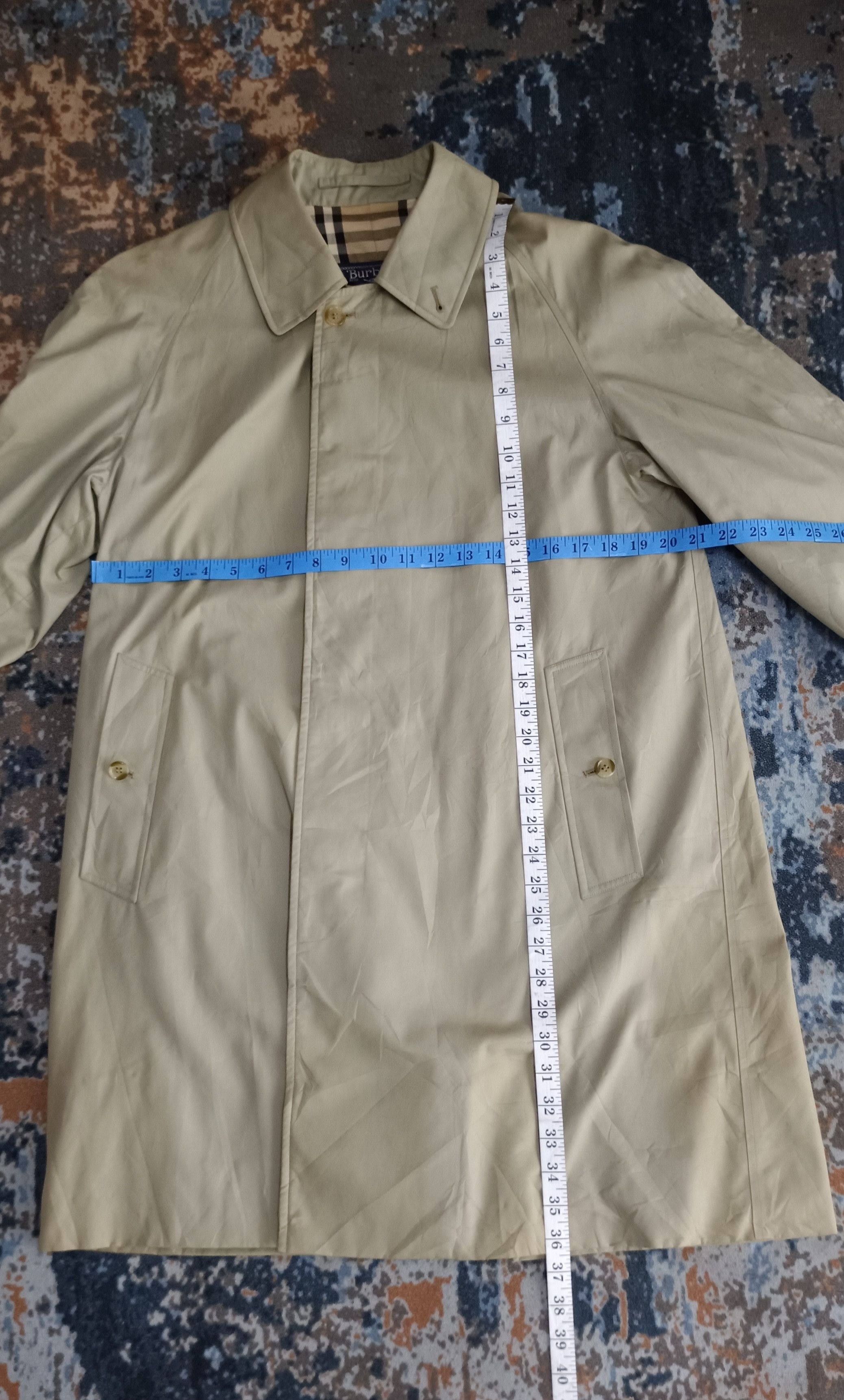 Burberry Vintage Burberrys London Nova Check 46 Short C95B Size US L / EU 52-54 / 3 - 19 Thumbnail
