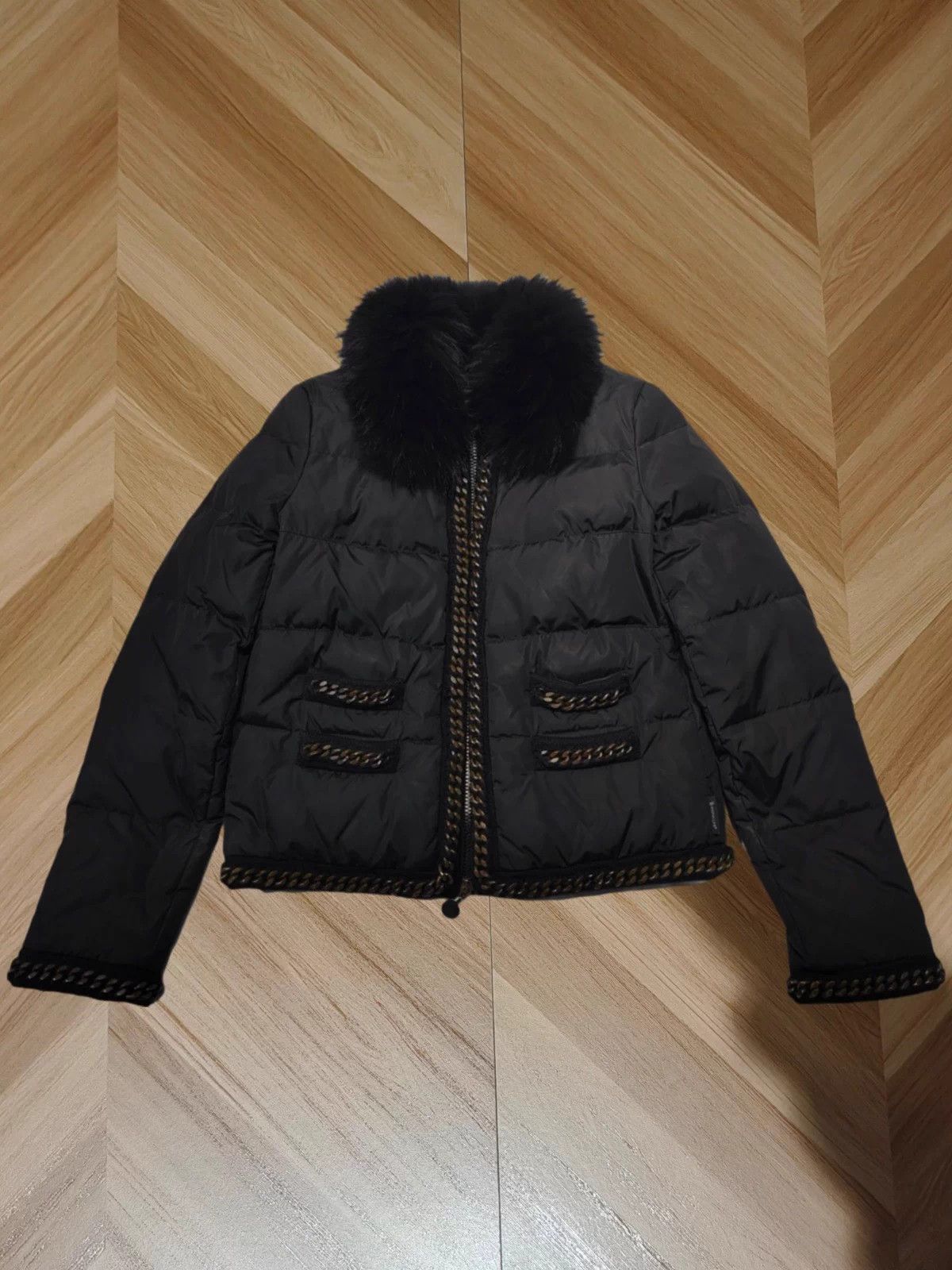 Moncler Moncler Near New Down Jacket Women's Size 0 Size XS / US 0-2 / IT 36-38 - 1 Thumbnail