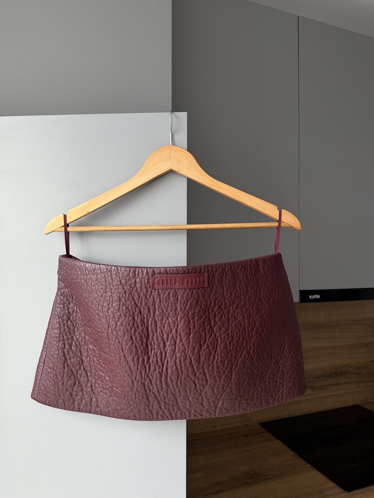 Miu Miu Miu Miu Logo Patch Burgundy Lamb Skin Mini Skirt Size 27" / US 4 / IT 40 - 1 Thumbnail