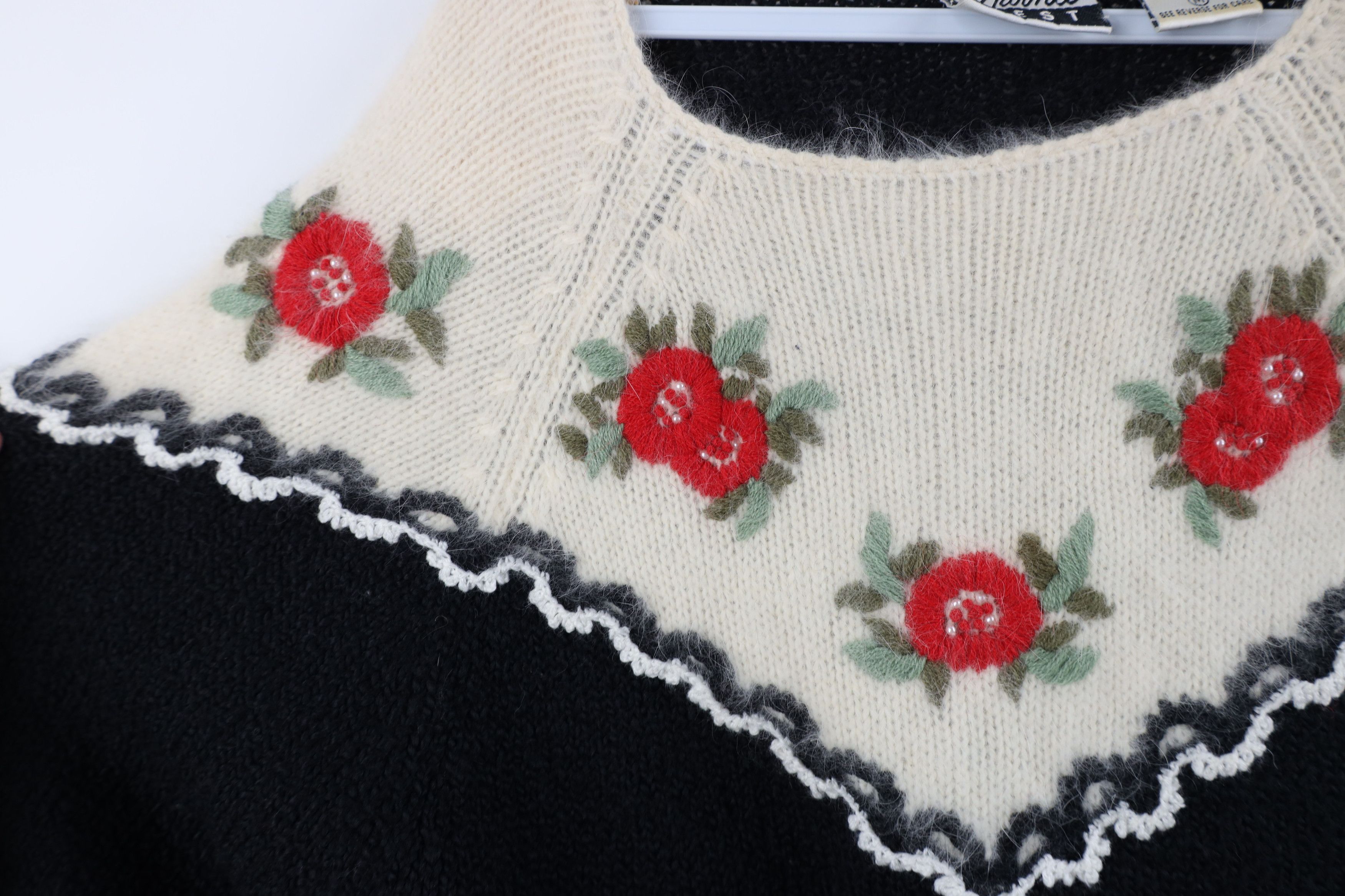 Vintage Vintage 90s Streetwear Rabbit Hair Flower Knit Sweater Size M / US 6-8 / IT 42-44 - 4 Thumbnail