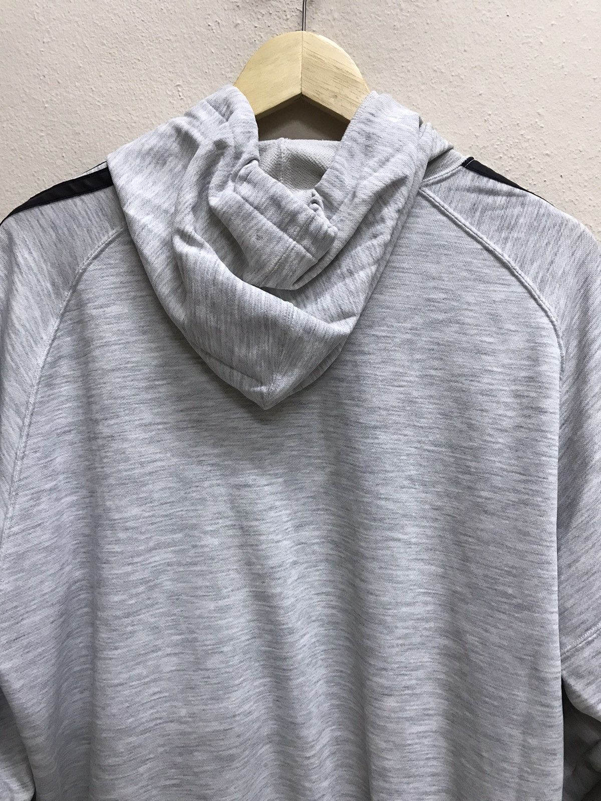 Adidas VINTAGE 90s ADIDAS SPELLOUT DISTRESSED PULLOVER HOODIE Size US L / EU 52-54 / 3 - 8 Thumbnail