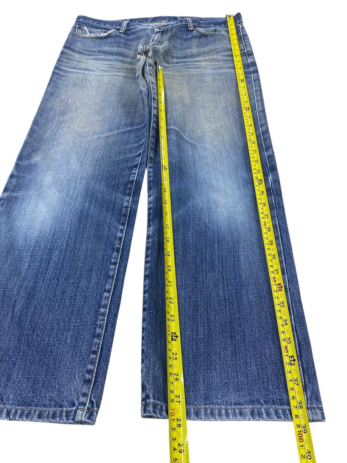 Uniqlo Uniqlo Faded Dark Wash Whiskers Style Loose Jeans Size US 35 - 7 Thumbnail