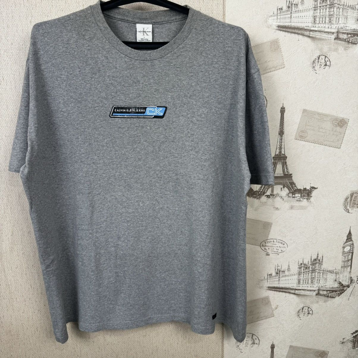 Calvin Klein × Vintage Vintage Calvin Klein T shirt Oversized Relaxed Gray Sz L Size US L / EU 52-54 / 3 - 10 Thumbnail