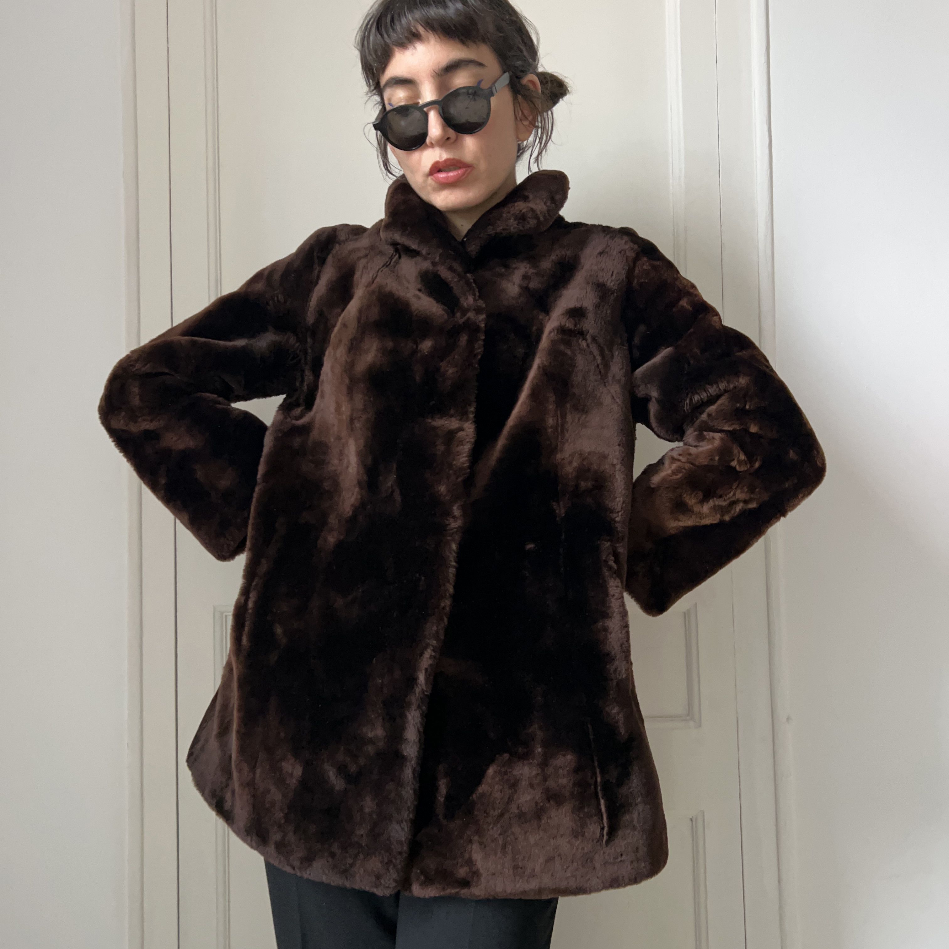 Vintage Vintage 1990s Brown Mouton Fur Coat Size S / US 4 / IT 40 - 3 Thumbnail