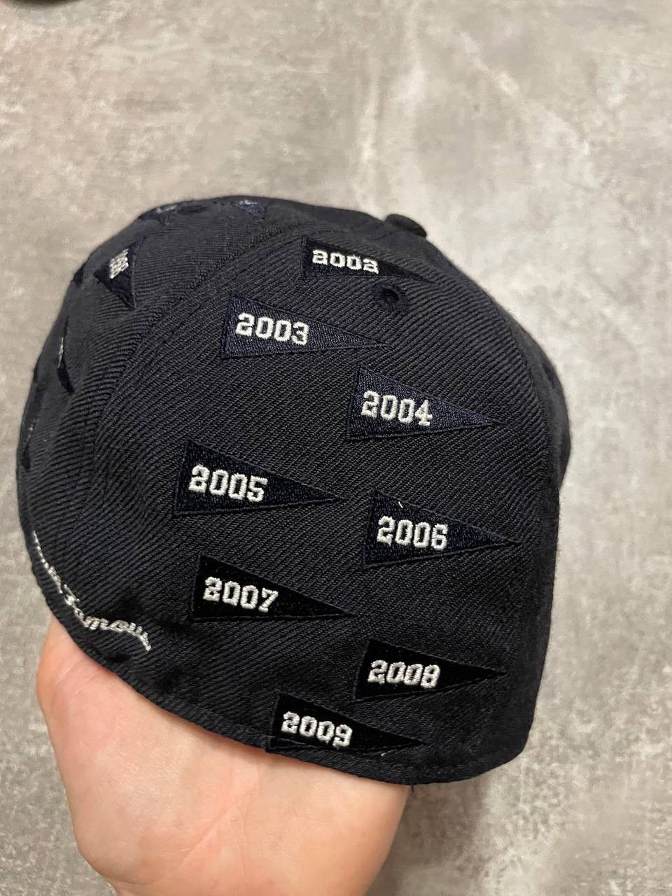 Hypebeast × Supreme Supreme New Era Box Logo World Famous Flags SnapBack Cap Size ONE SIZE - 7 Thumbnail