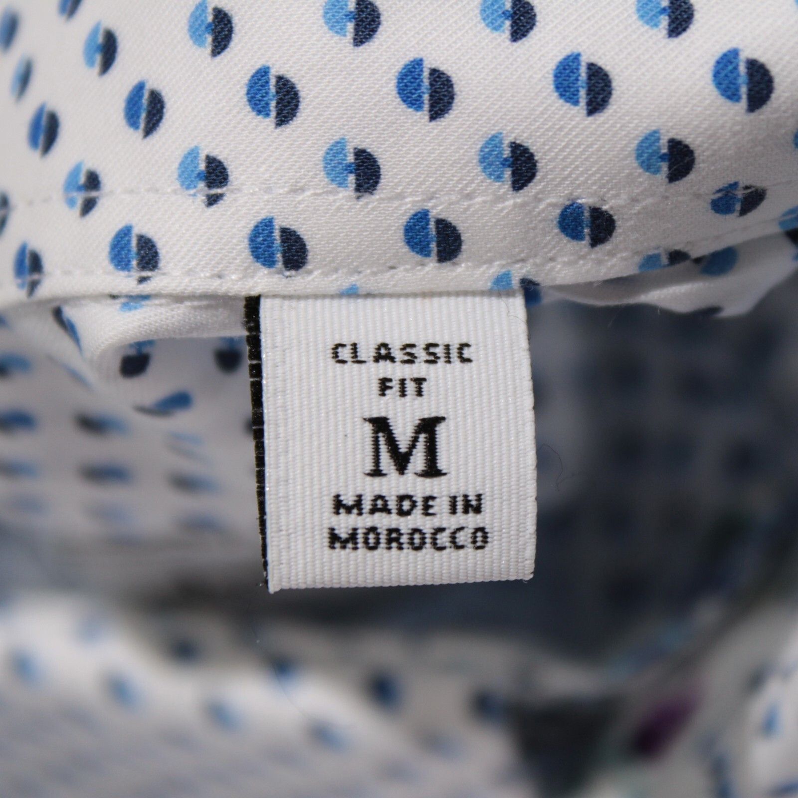 Robert Graham Robert Graham New with tags Shirt Size M US In White Size US M / EU 48-50 / 2 - 9 Thumbnail