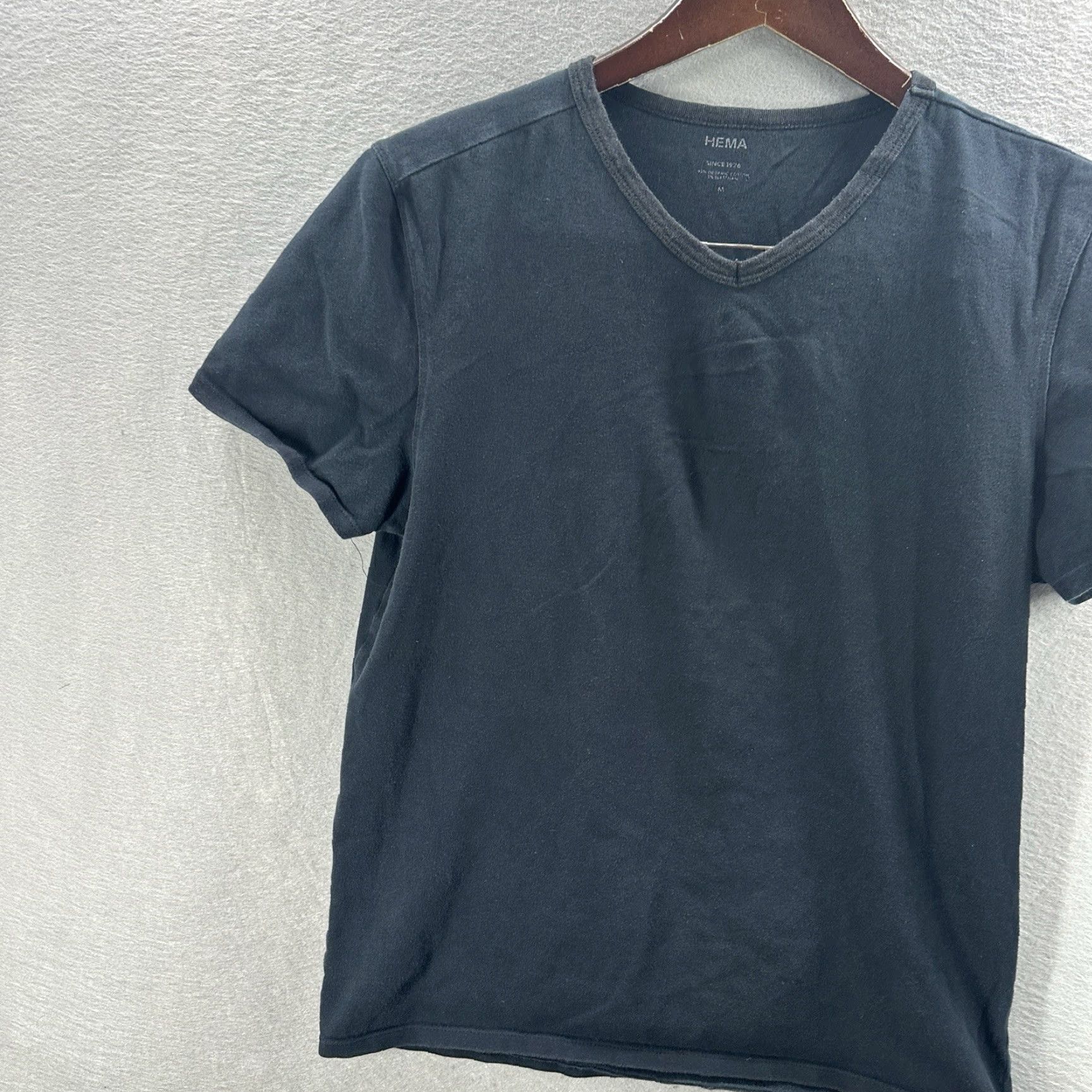 Vintage Hema Shirt Mens Medium V Neck Black Cotton Jersey Preppy Casual T-Shirt Size US M / EU 48-50 / 2 - 3 Thumbnail