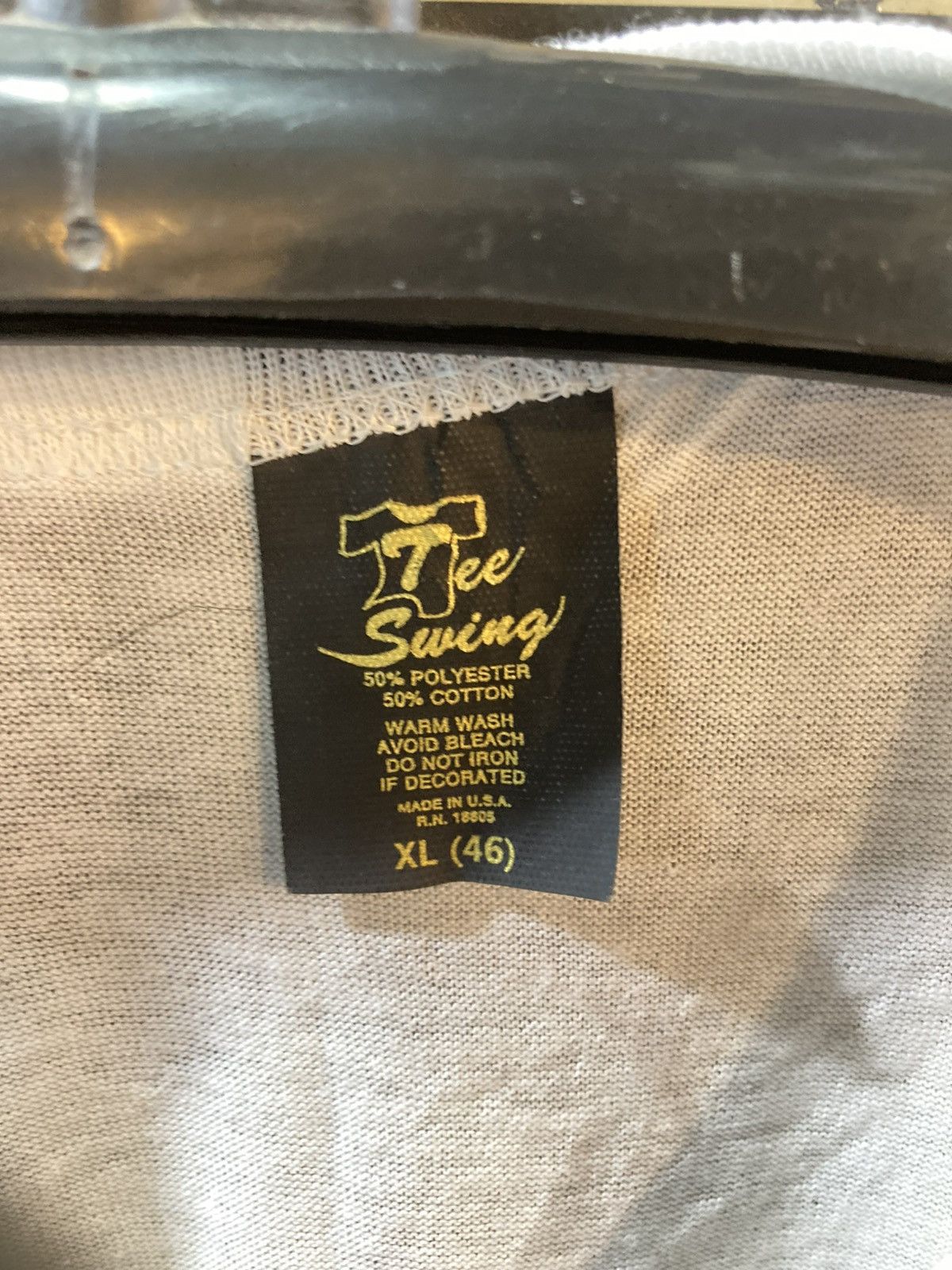 Vintage Vintage Vogue T shirt 80’s Size US XL / EU 56 / 4 - 3 Thumbnail